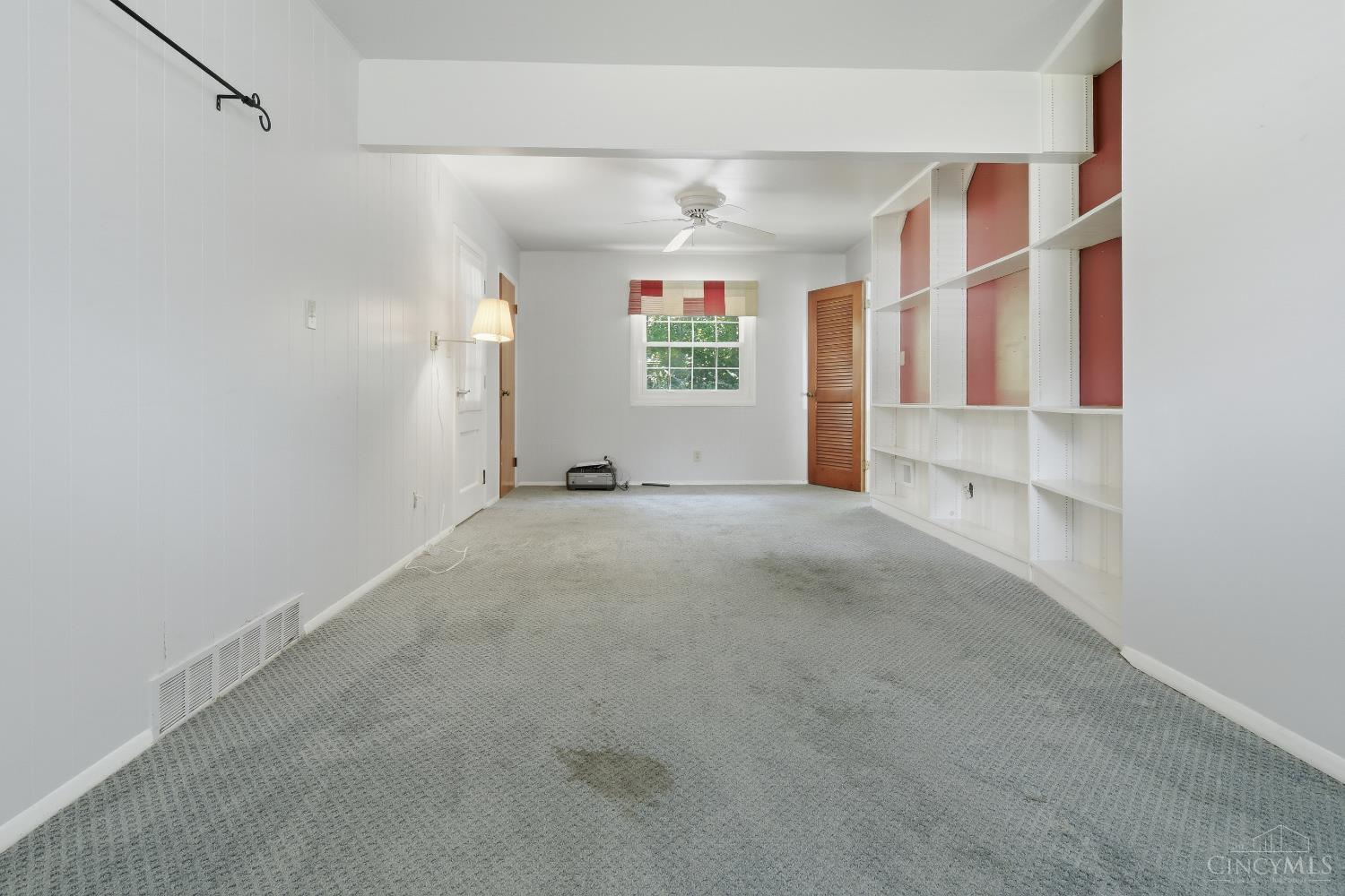 1050 Nimitz Lane Property Photo 14