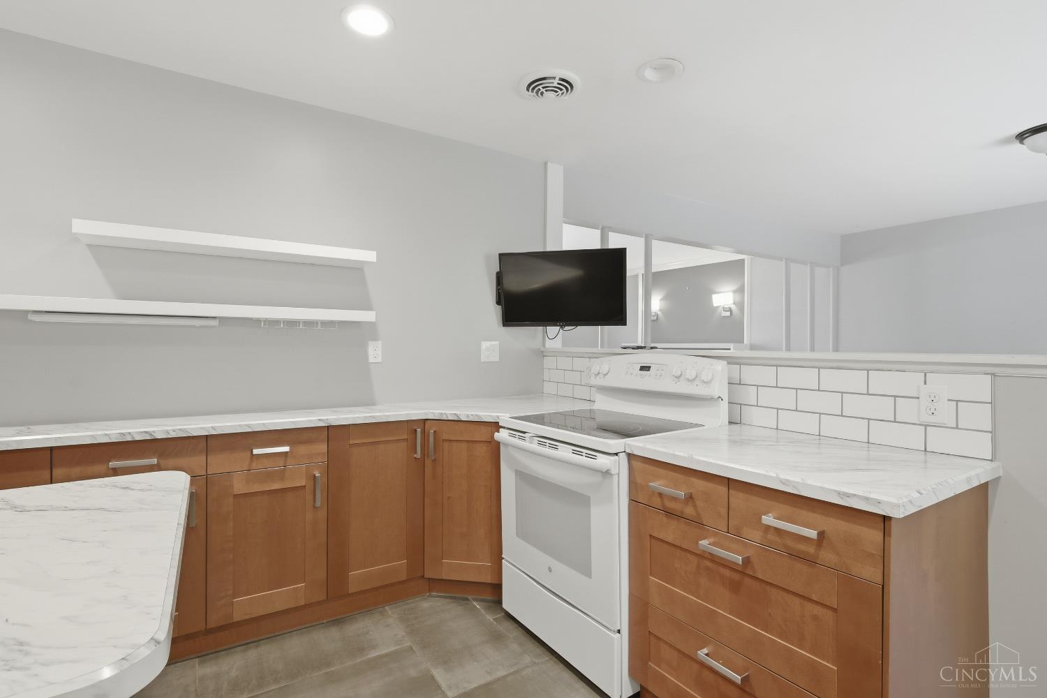 1050 Nimitz Lane Property Photo 18