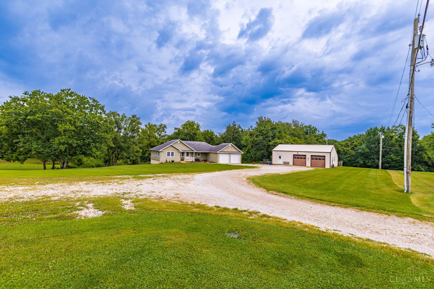 100 Tower Drive Property Photo 10