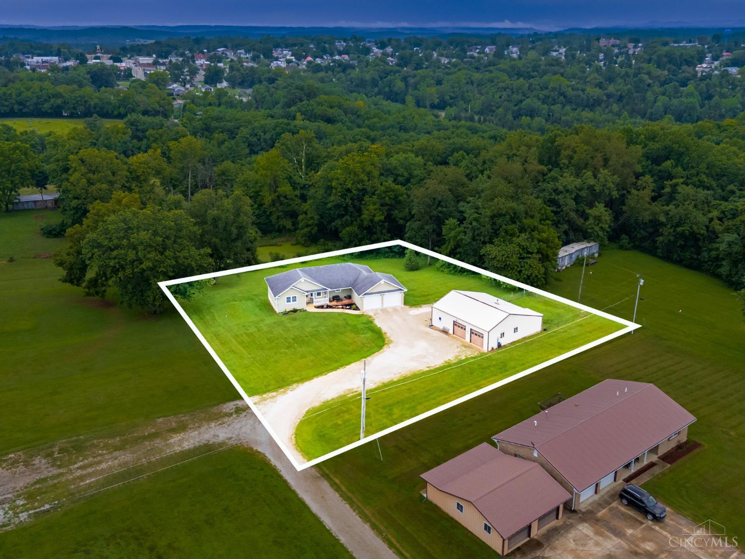 100 Tower Drive Property Photo 11