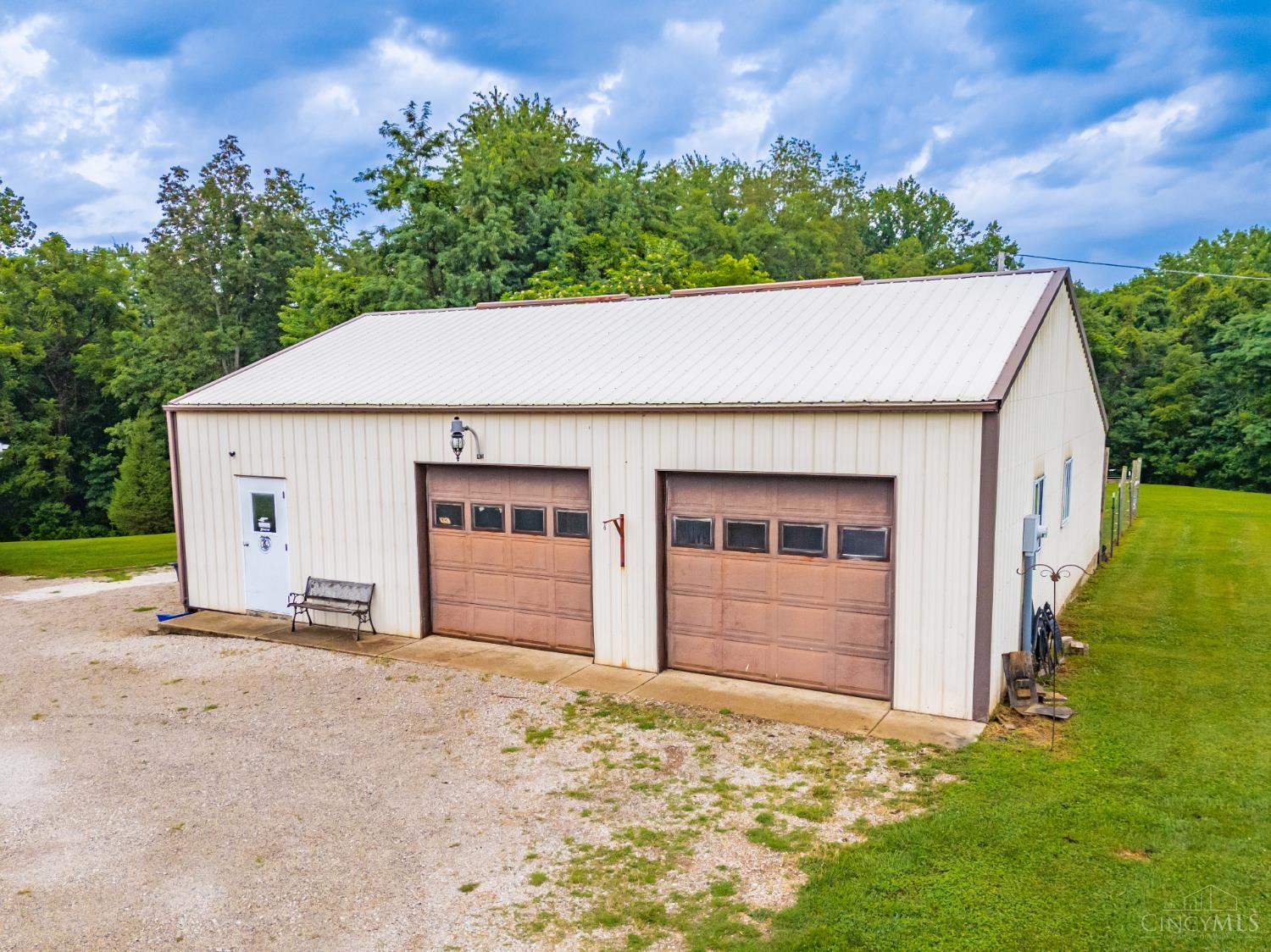 100 Tower Drive Property Photo 14