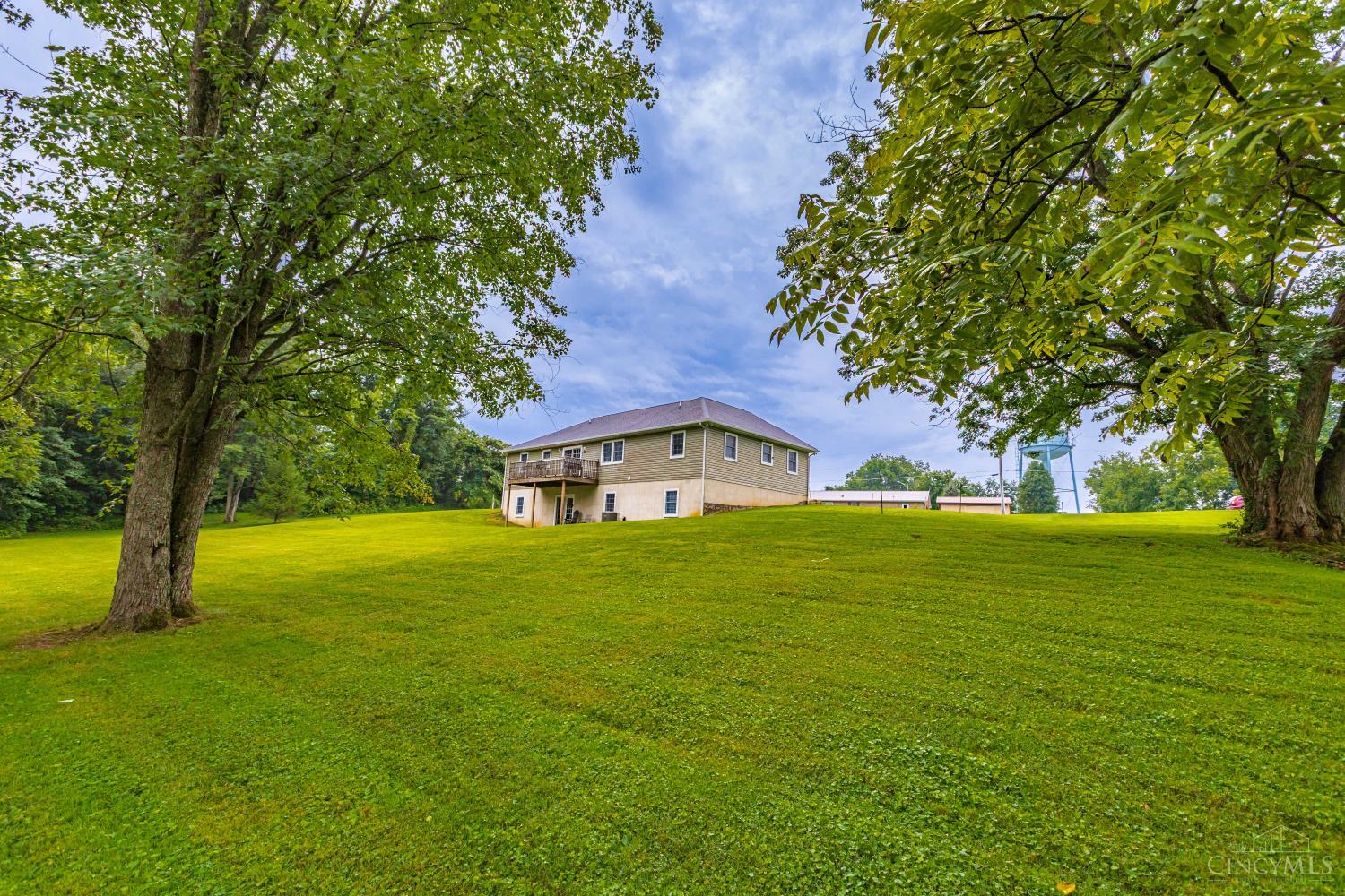 100 Tower Drive Property Photo 18