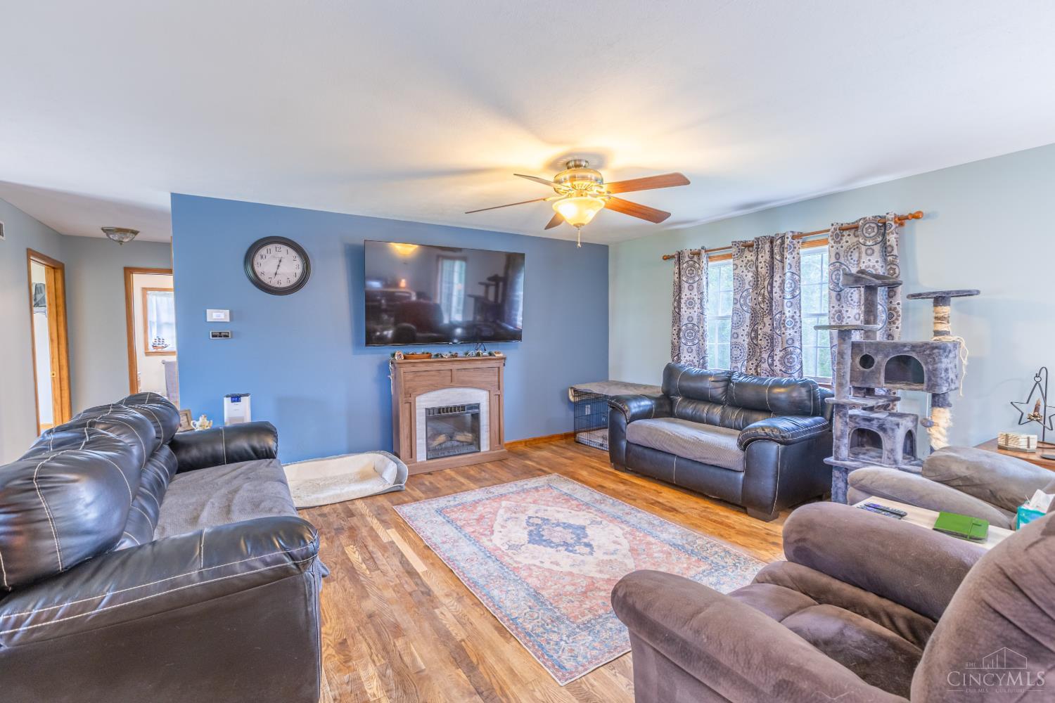 100 Tower Drive Property Photo 19
