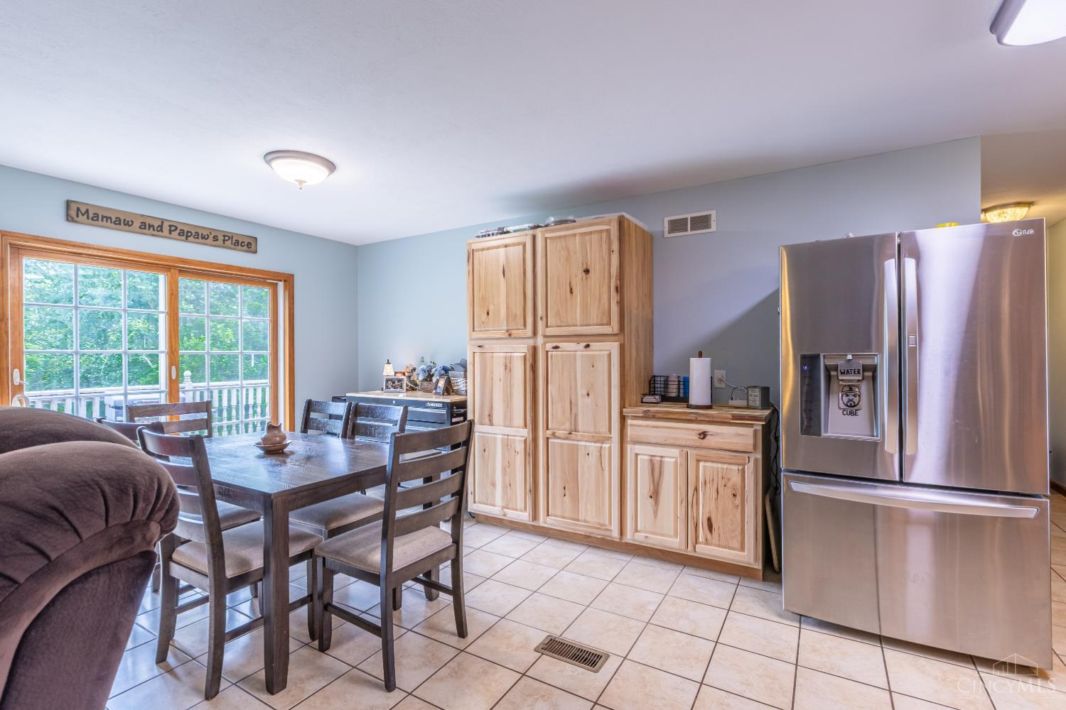 100 Tower Drive Property Photo 26