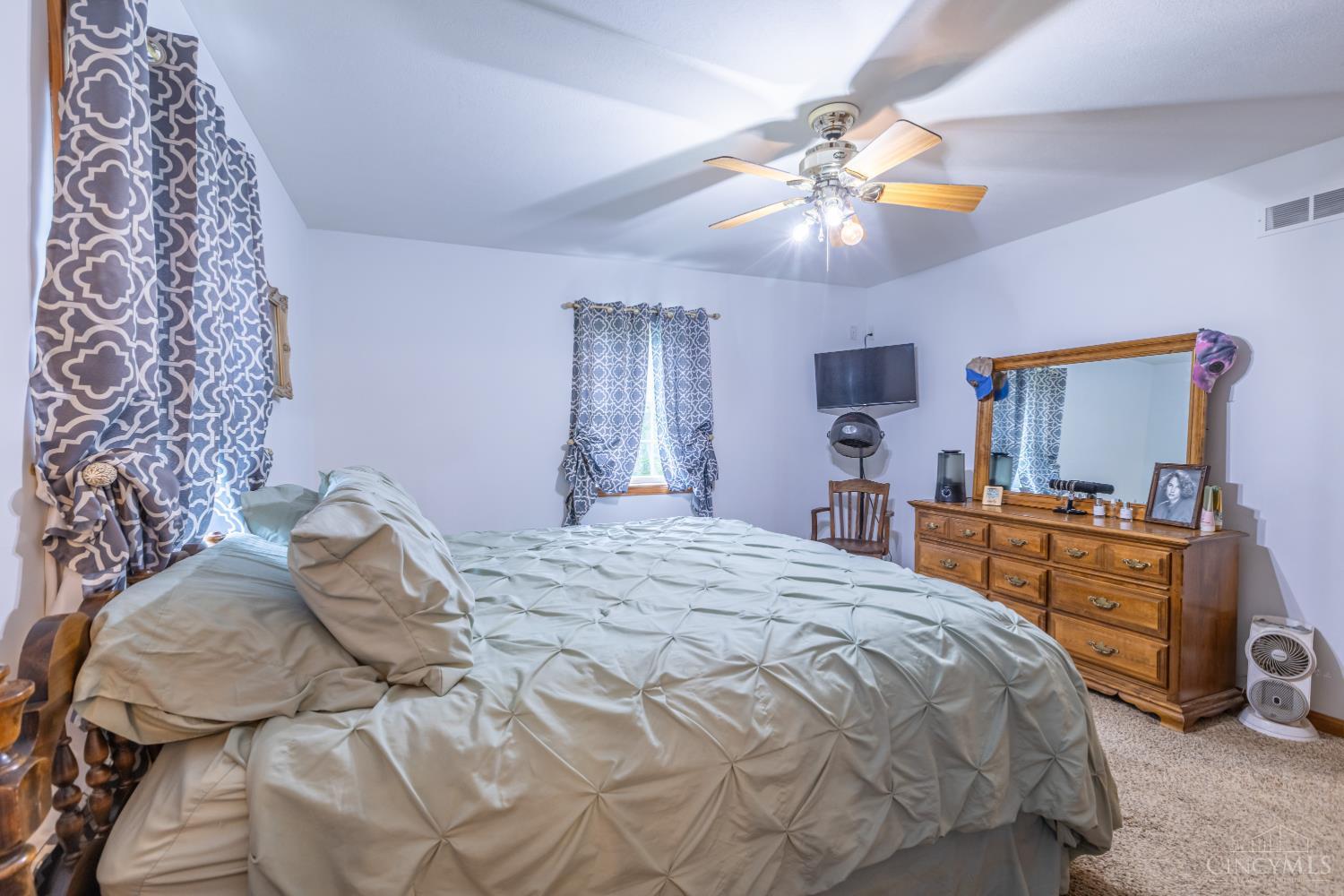 100 Tower Drive Property Photo 36