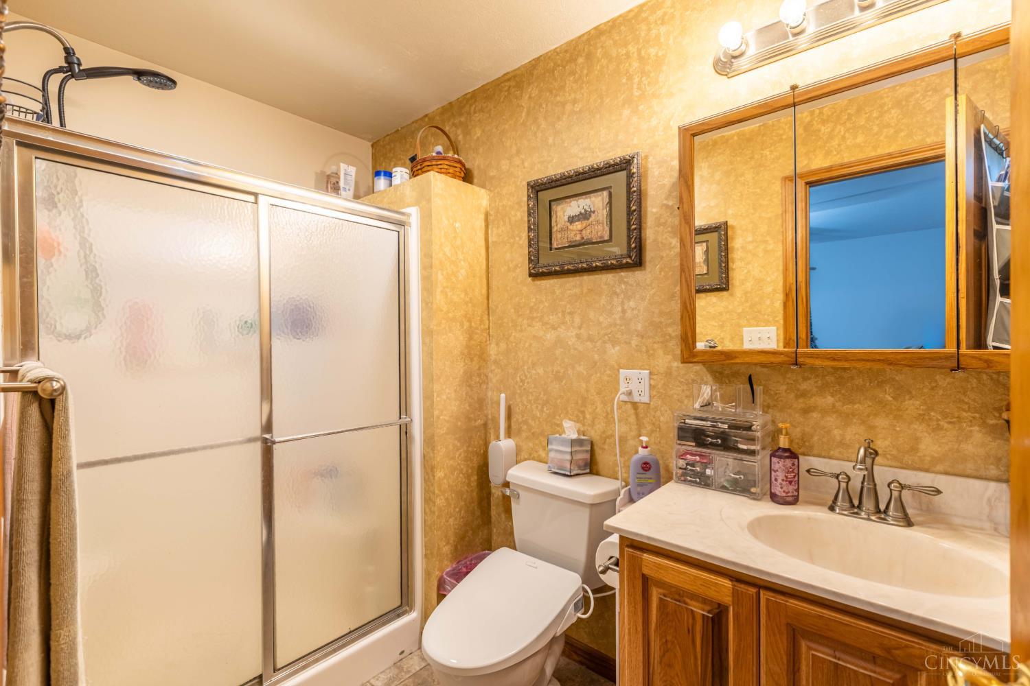100 Tower Drive Property Photo 37