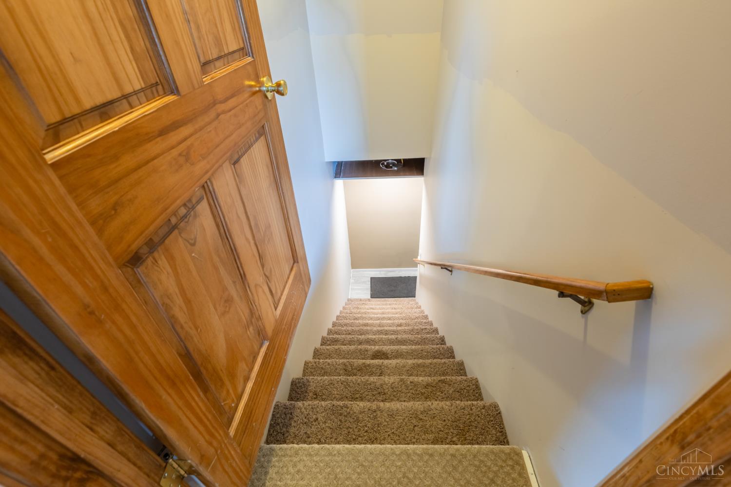 100 Tower Drive Property Photo 39