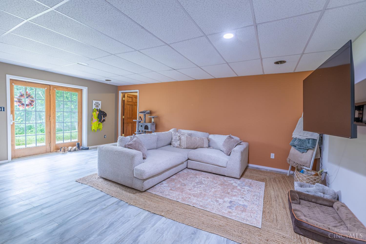 100 Tower Drive Property Photo 49