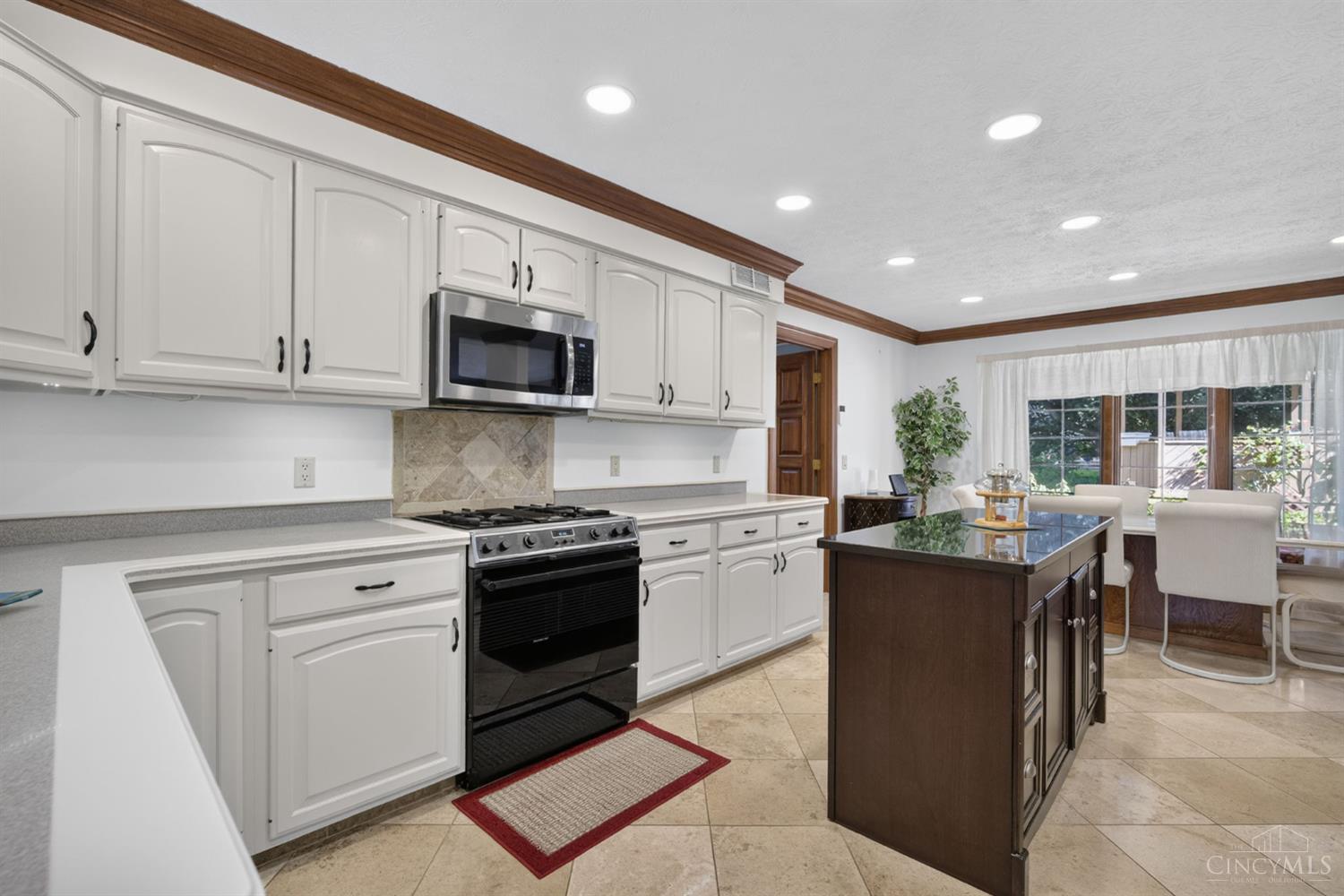 861 Kelsey Court Property Photo 14