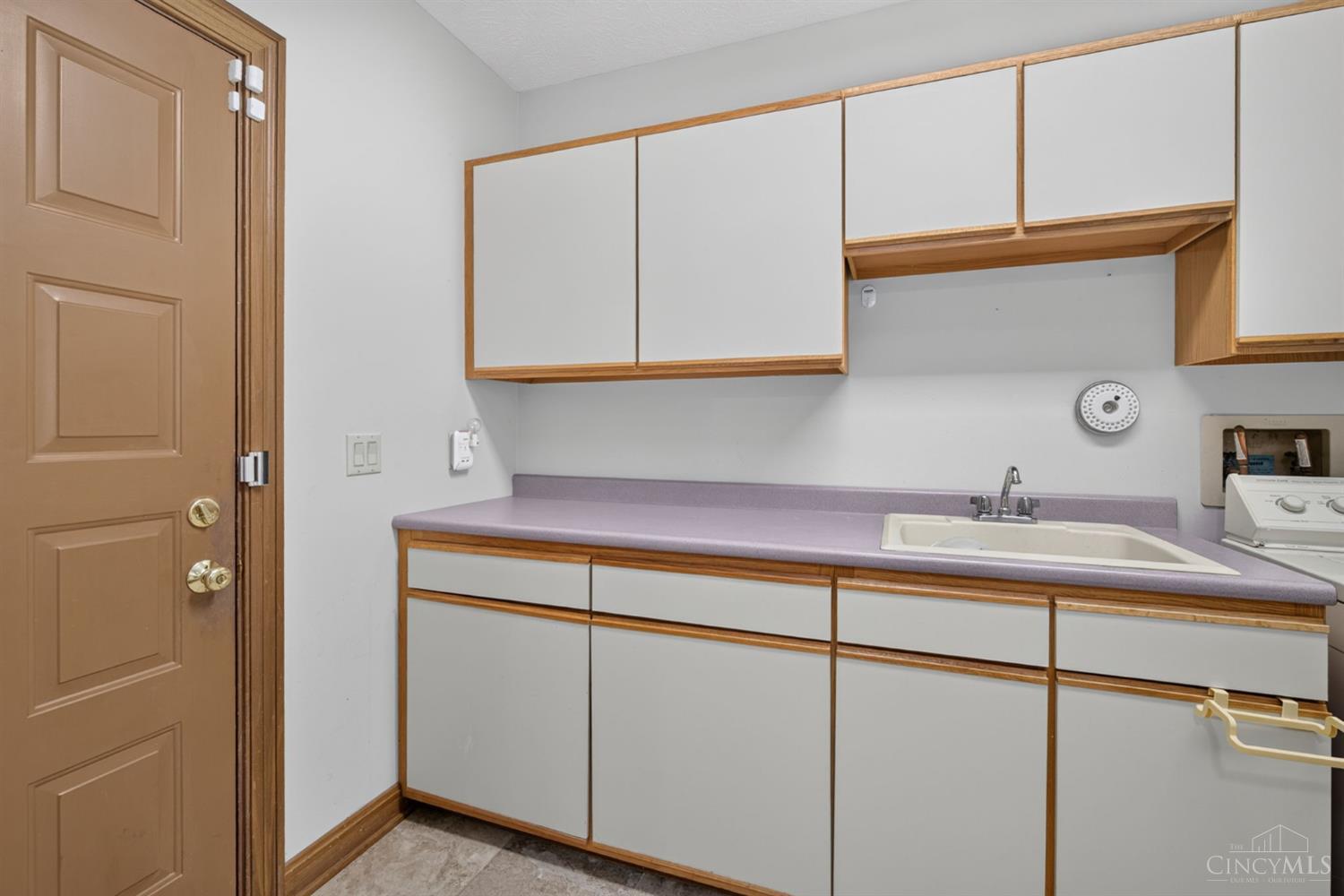861 Kelsey Court Property Photo 33