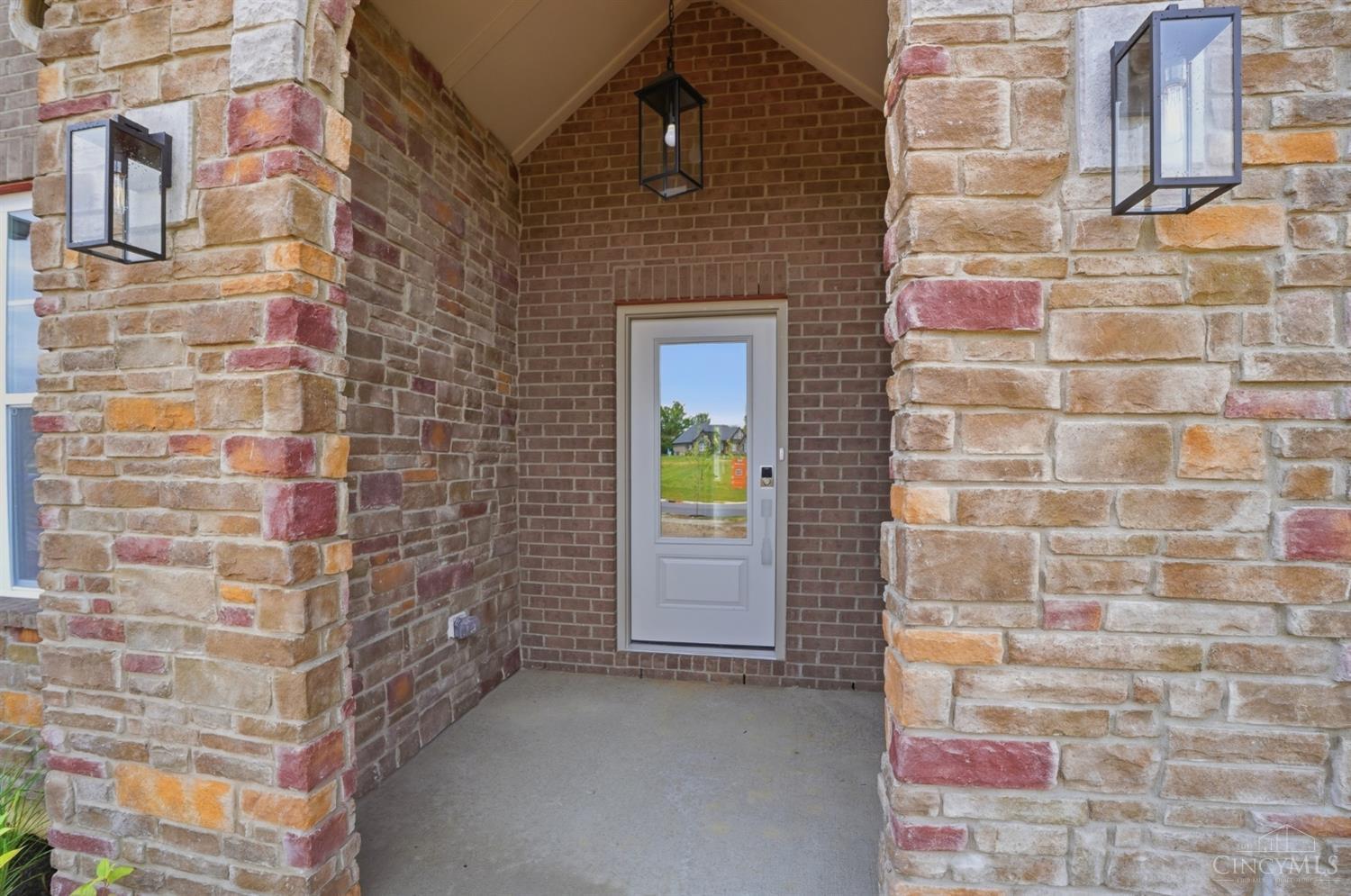 7025 Welney Run Property Photo 2