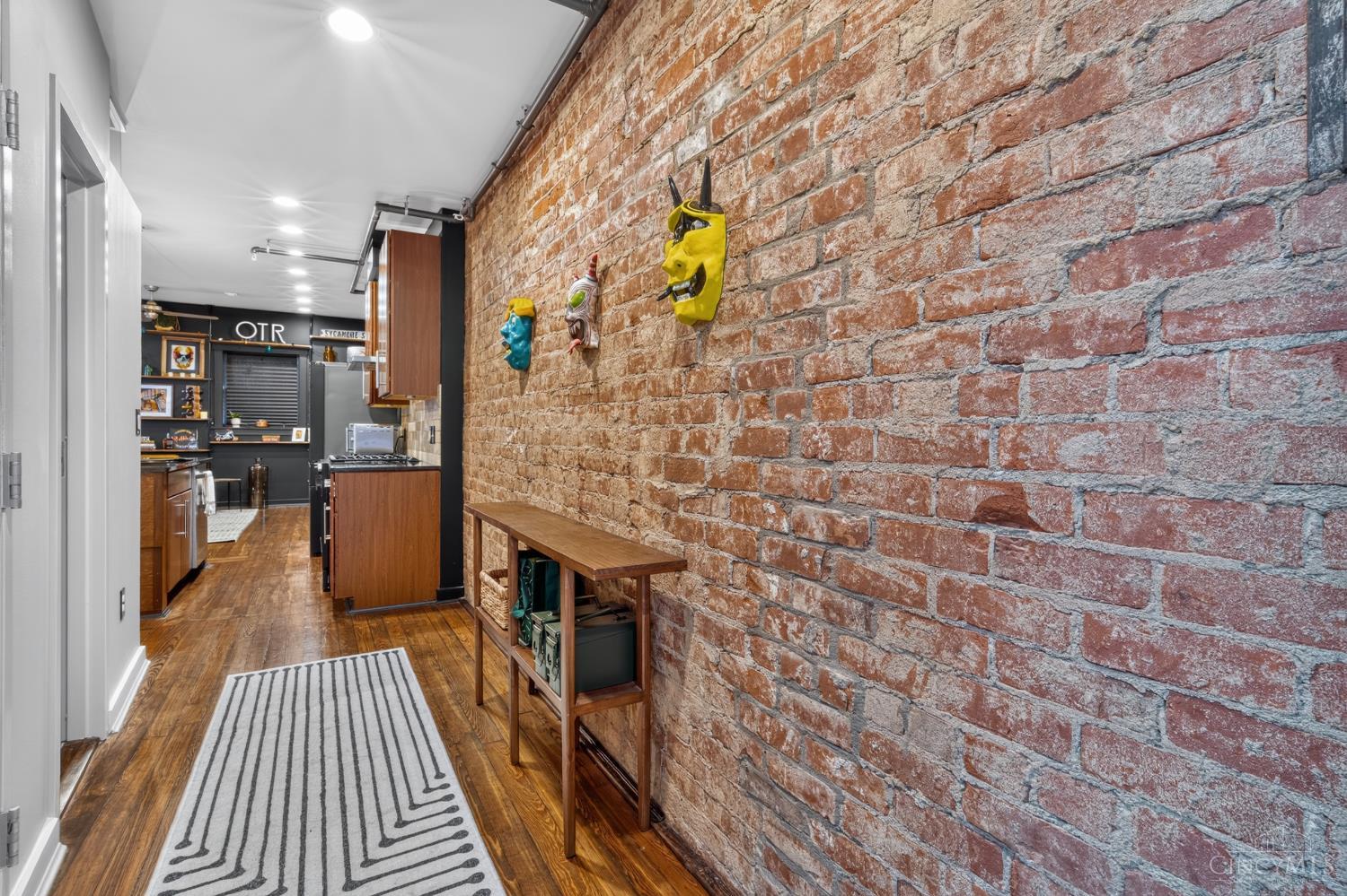 1237 Vine Street Property Photo 5