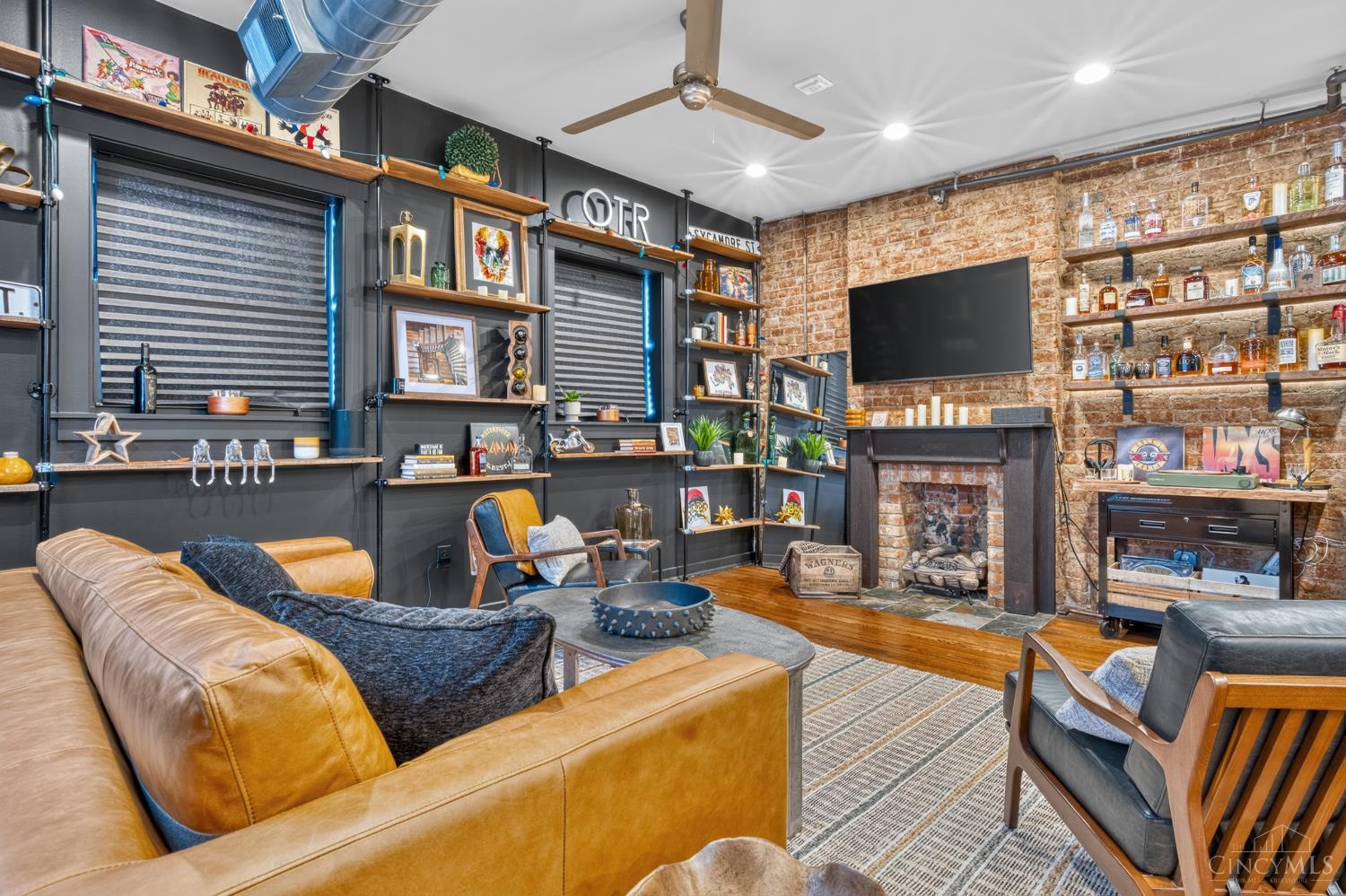 1237 Vine Street Property Photo 13