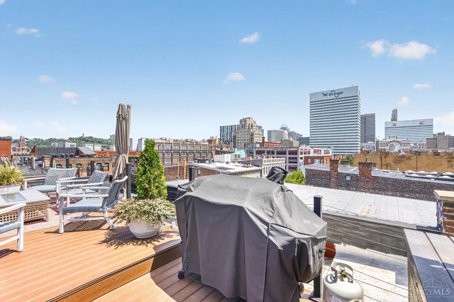 1237 Vine Street Property Photo 25