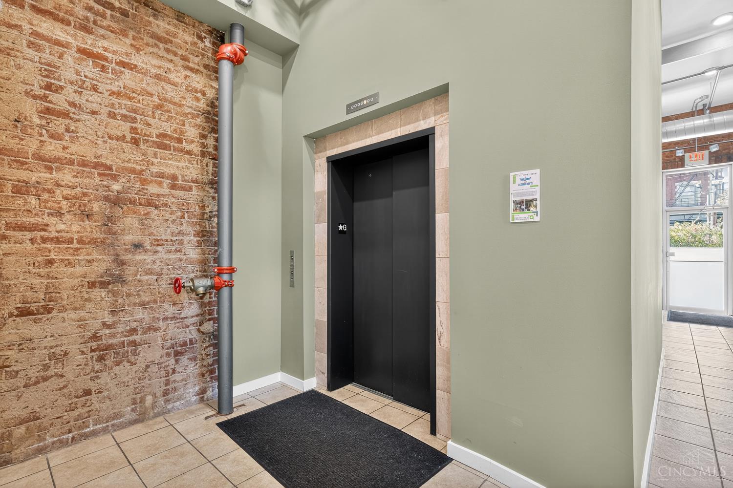 1237 Vine Street Property Photo 30