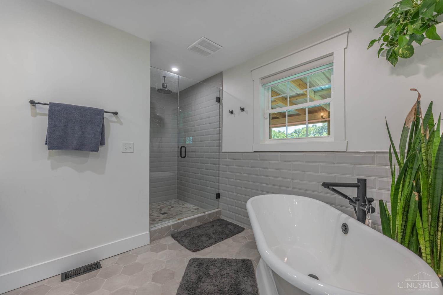 3385 Middle Run Road Property Photo 25