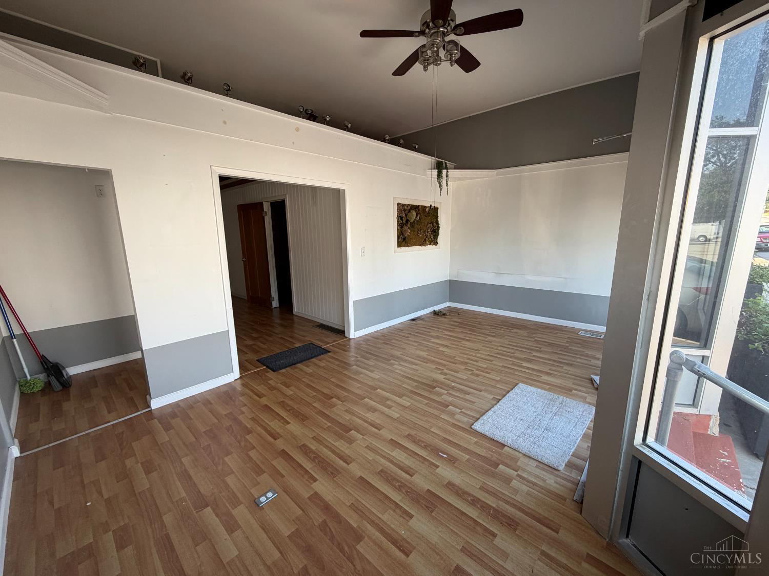 6712 Montgomery Road Property Photo 3