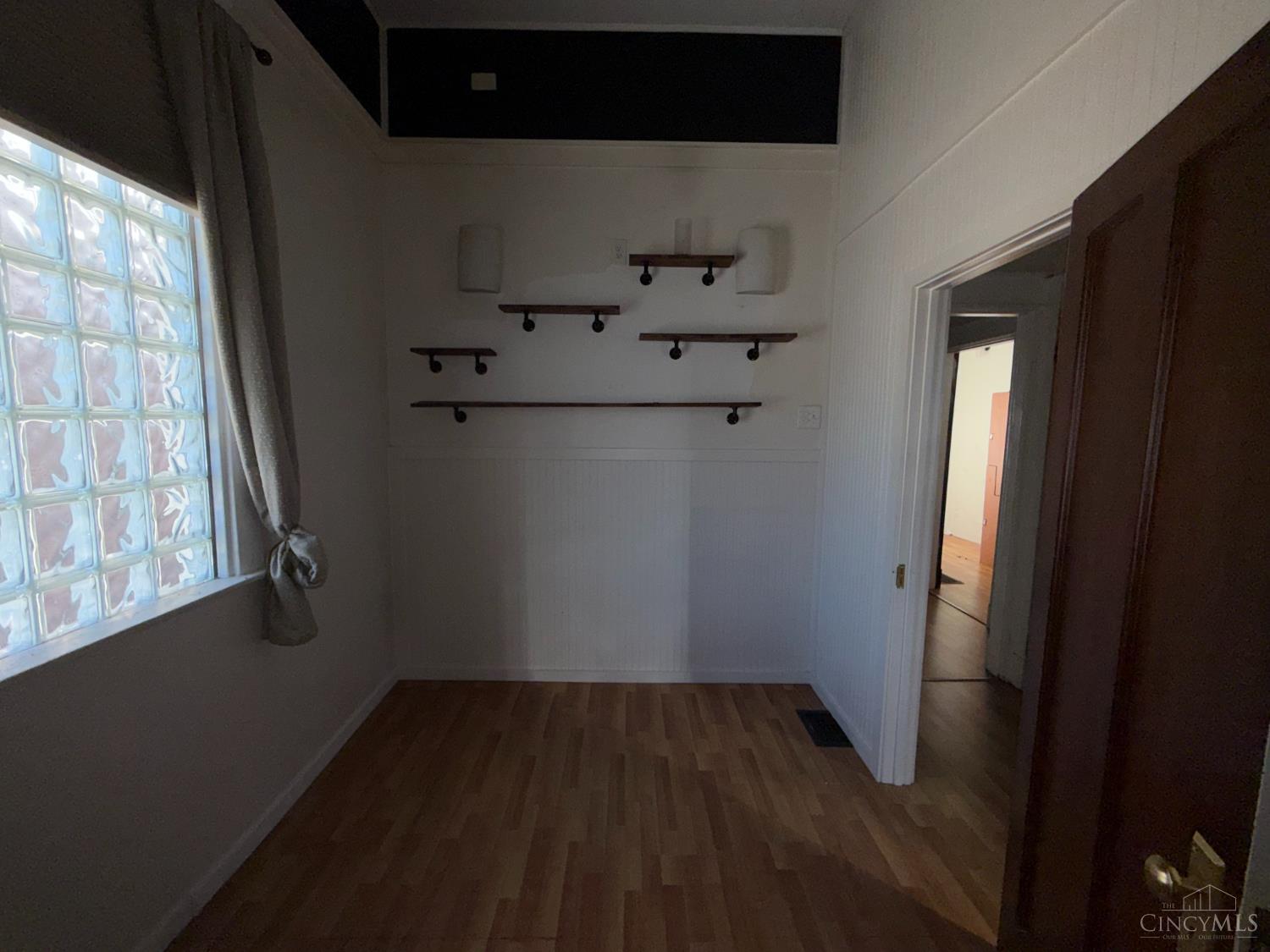 6712 Montgomery Road Property Photo 12