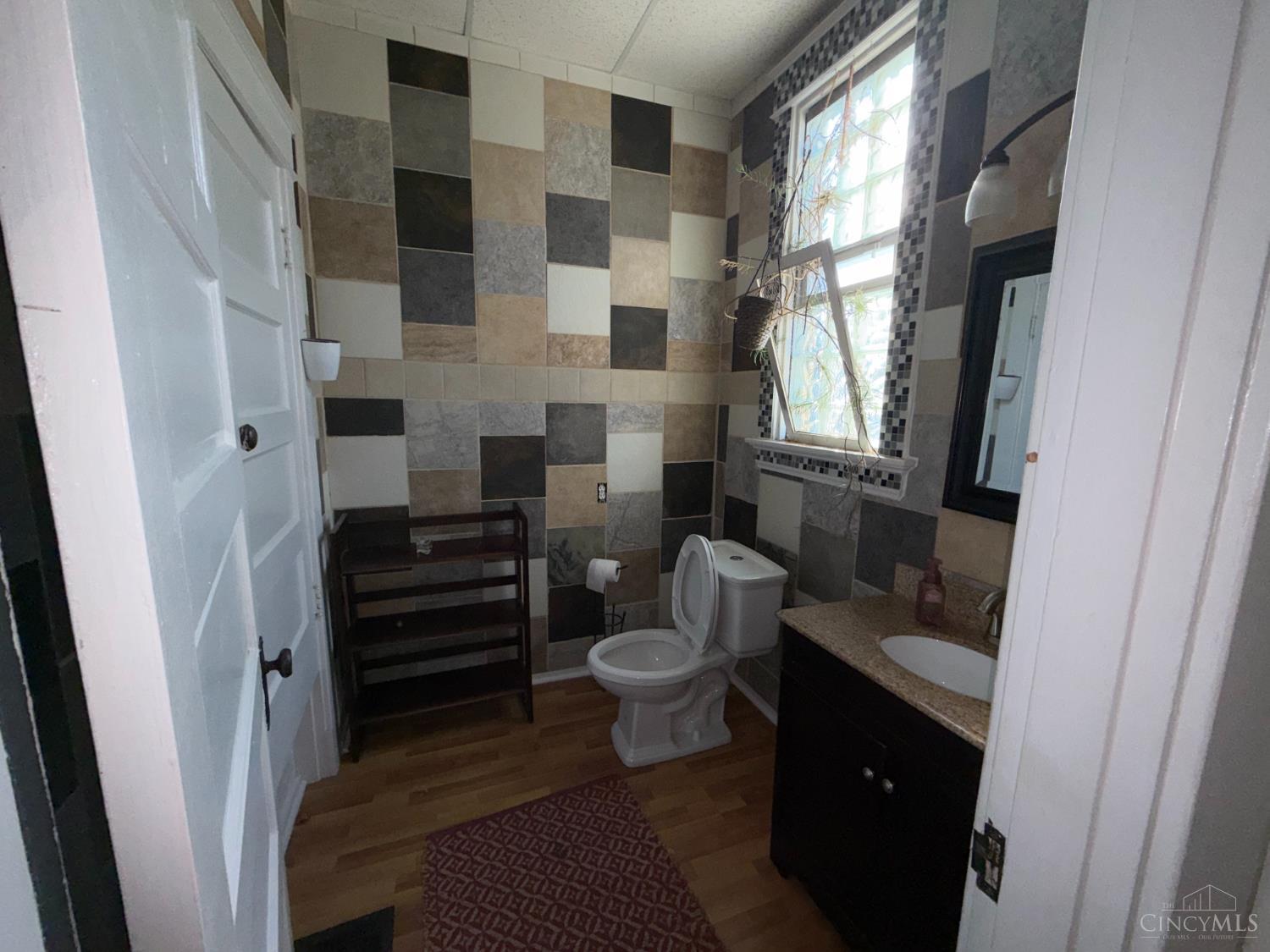 6712 Montgomery Road Property Photo 13