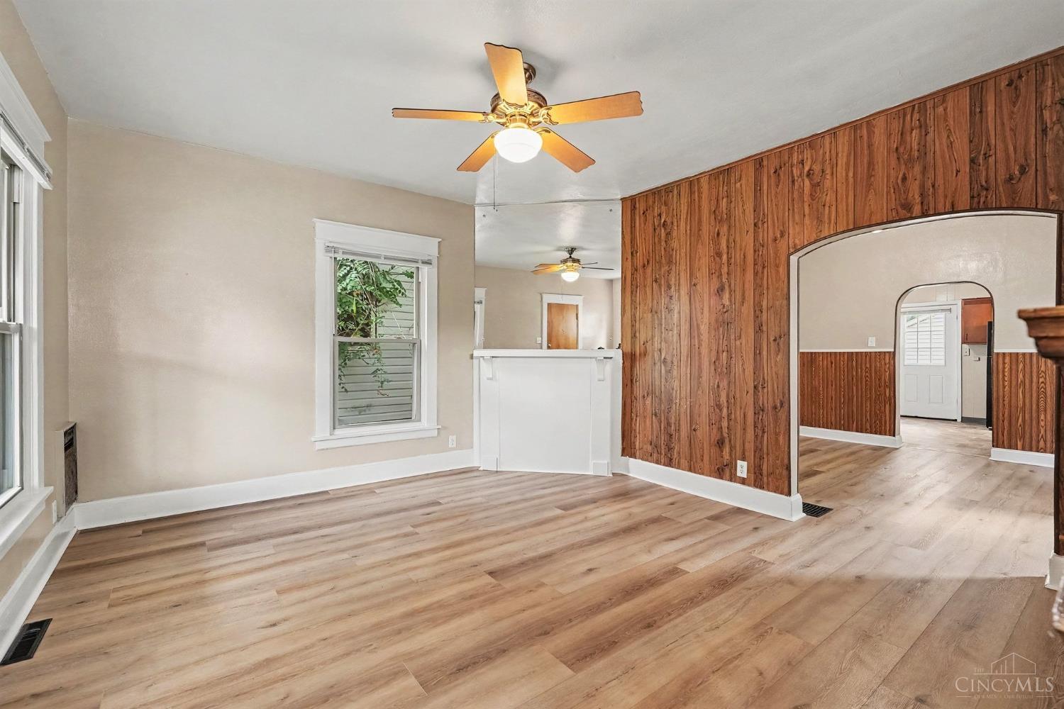 2404 Sherman Avenue Property Photo 3