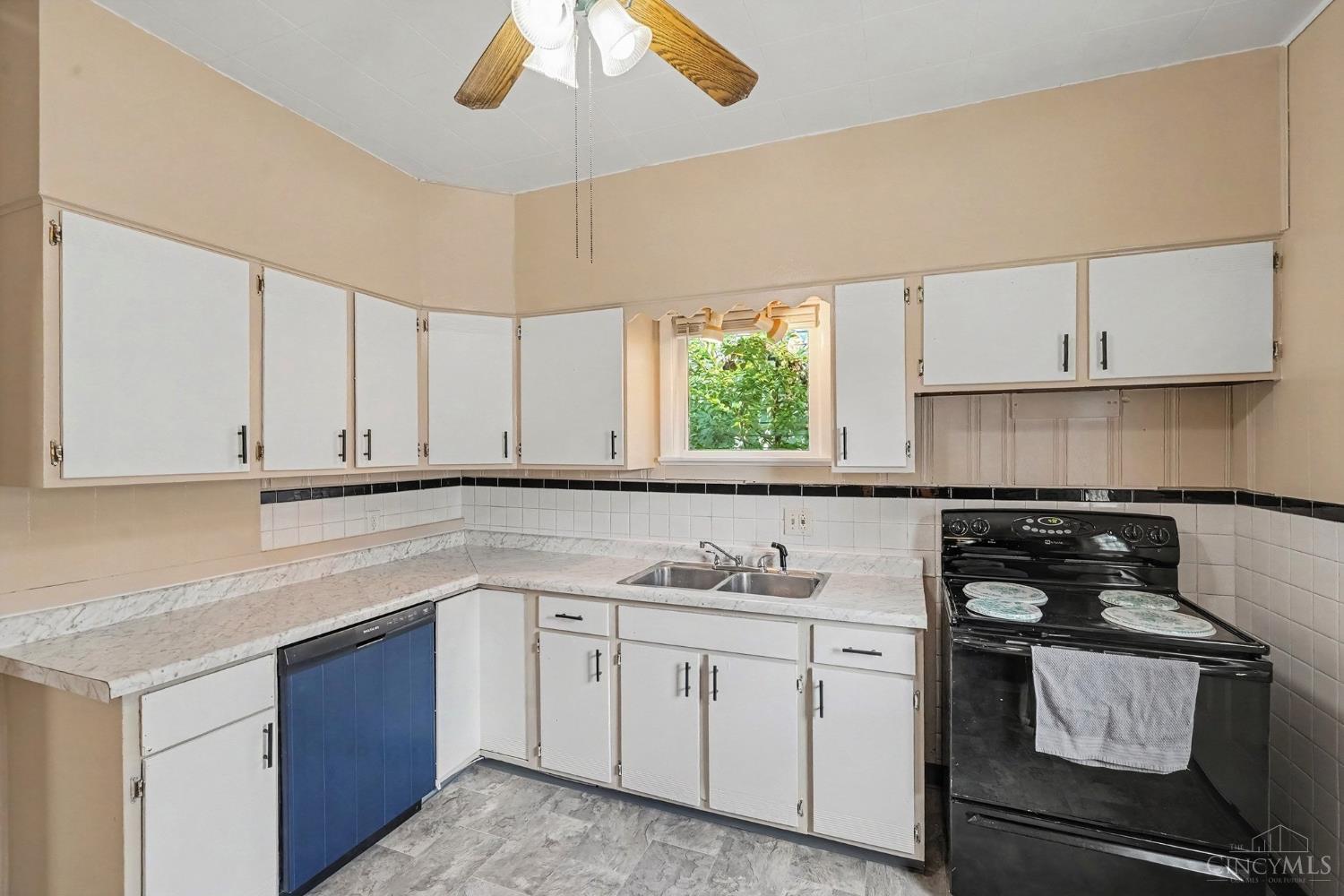 2404 Sherman Avenue Property Photo 6