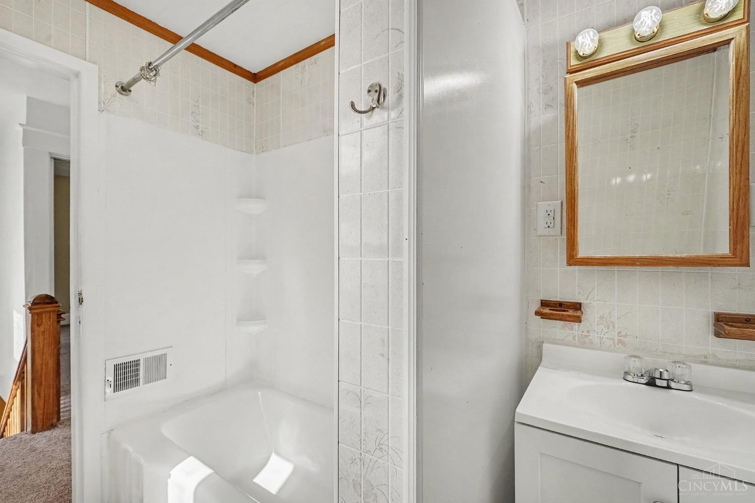 2404 Sherman Avenue Property Photo 9