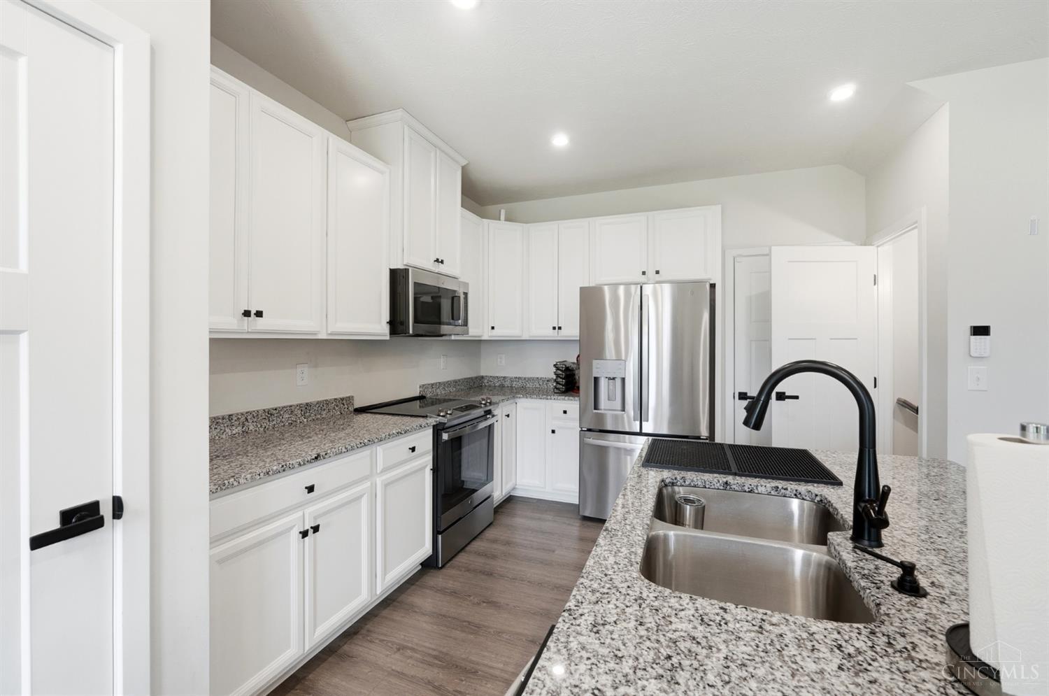 2831 Wexford Way Property Photo 18