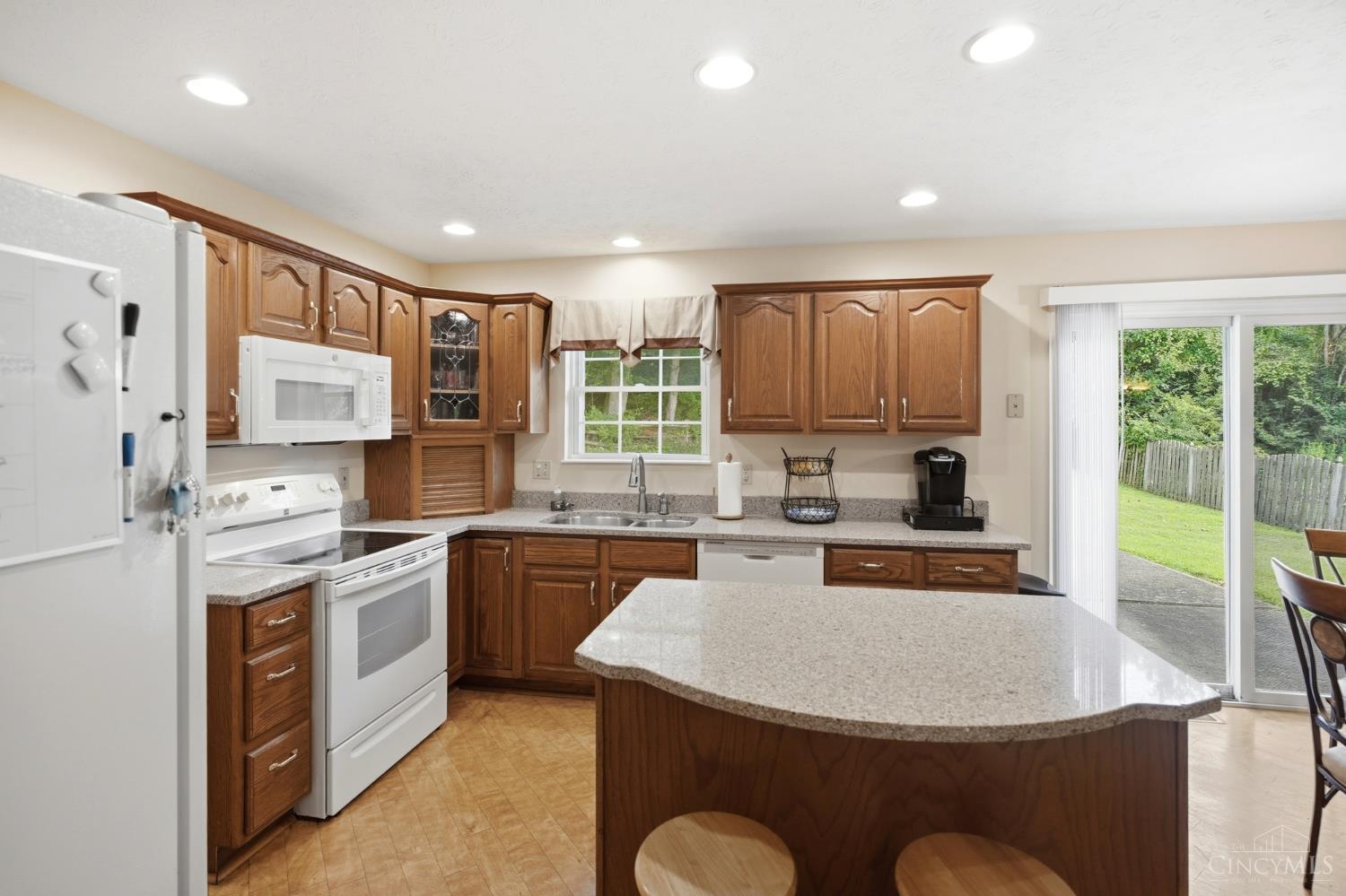 5790 Willowcove Drive Property Photo 8