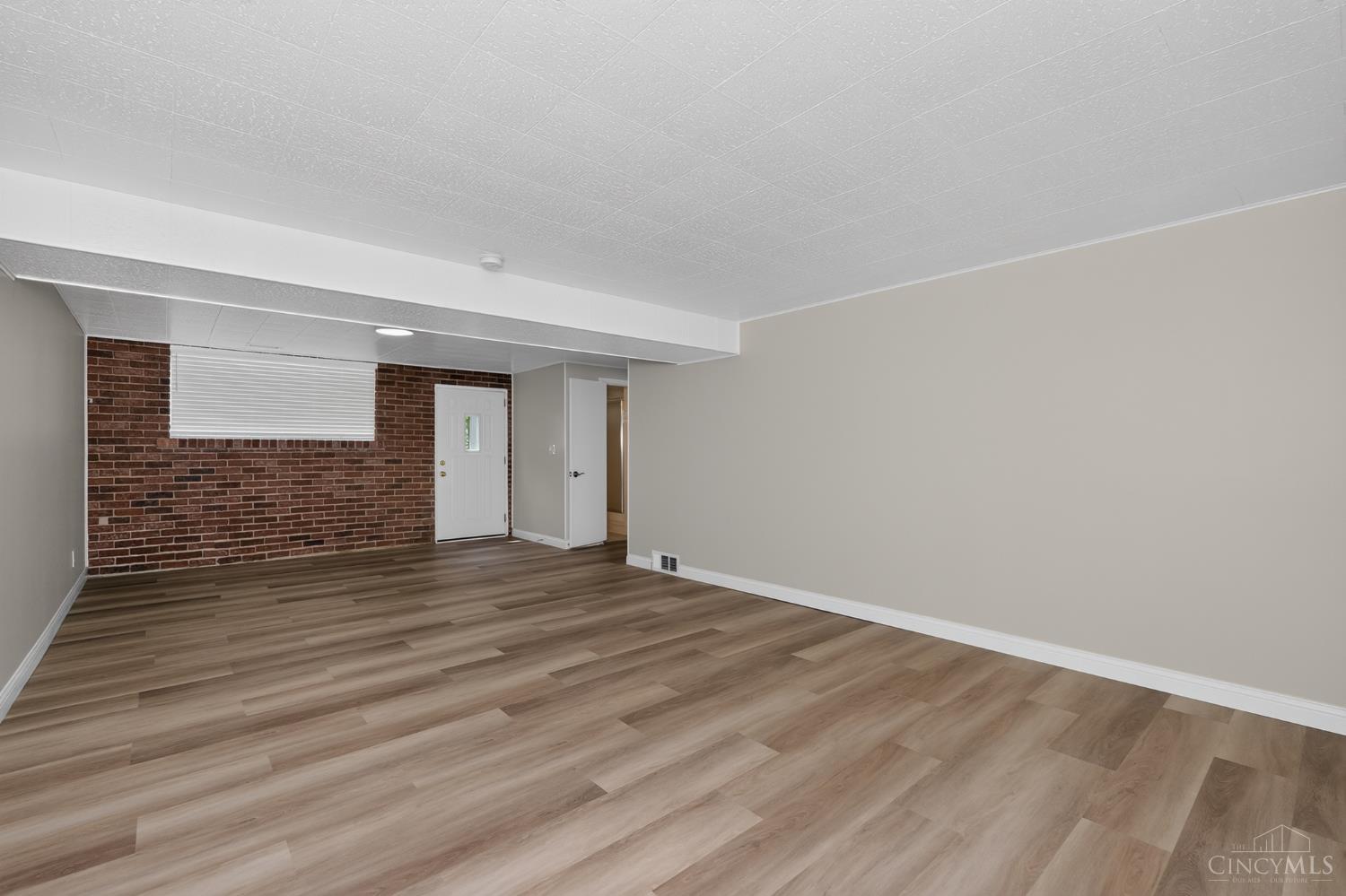 121 Biscoe Drive Property Photo 18
