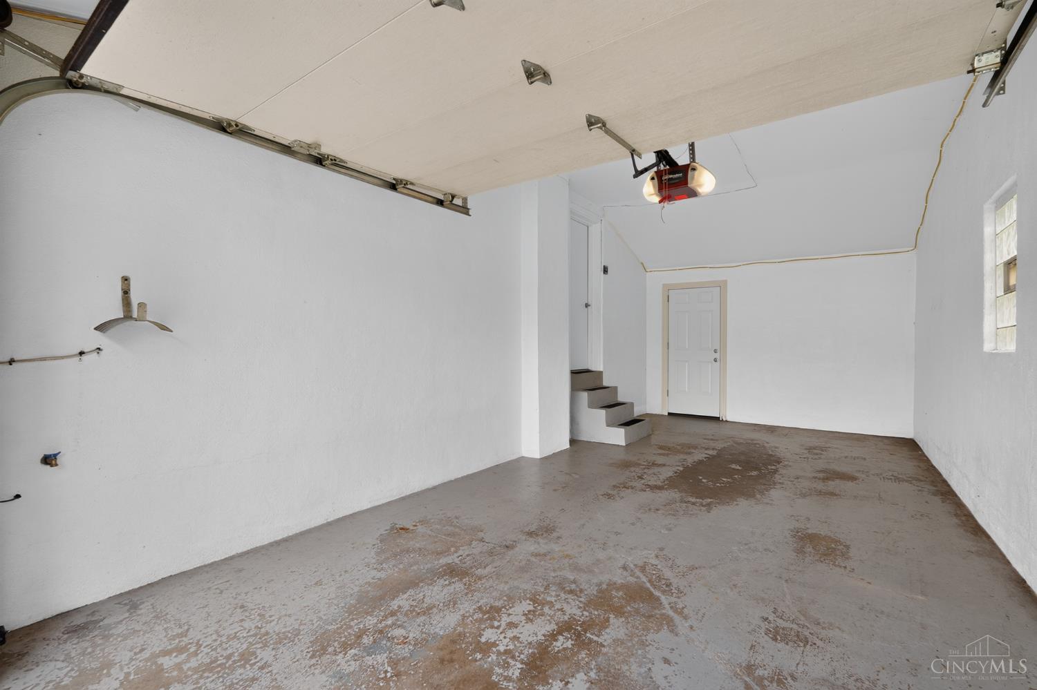 121 Biscoe Drive Property Photo 22