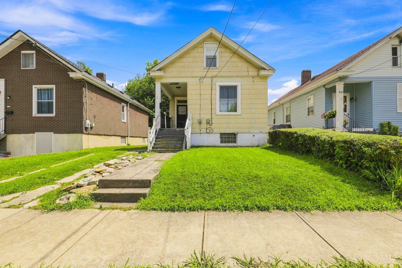 663 Elliott Avenue Property Photo 1