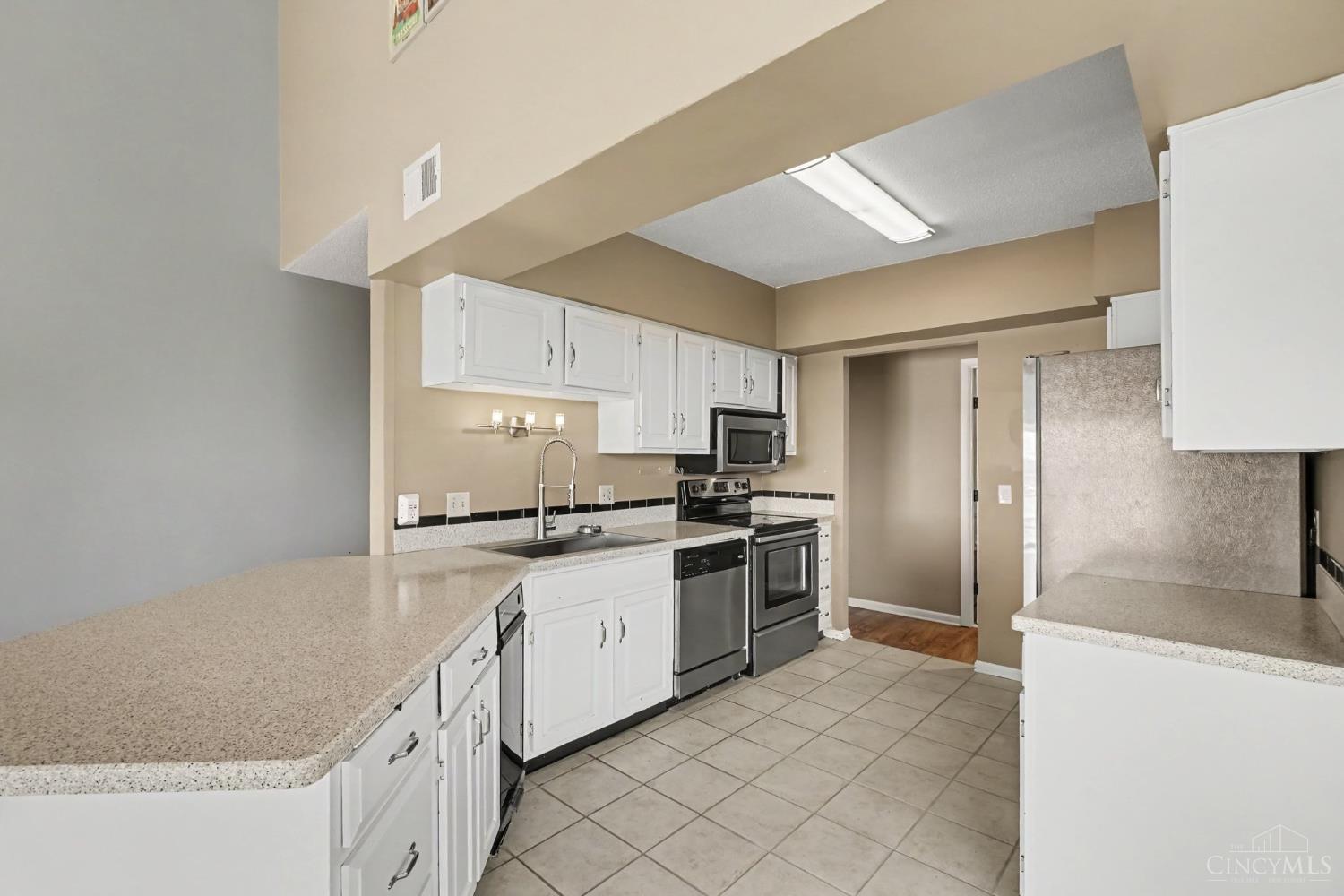 500 Mt Hope Avenue Property Photo 6