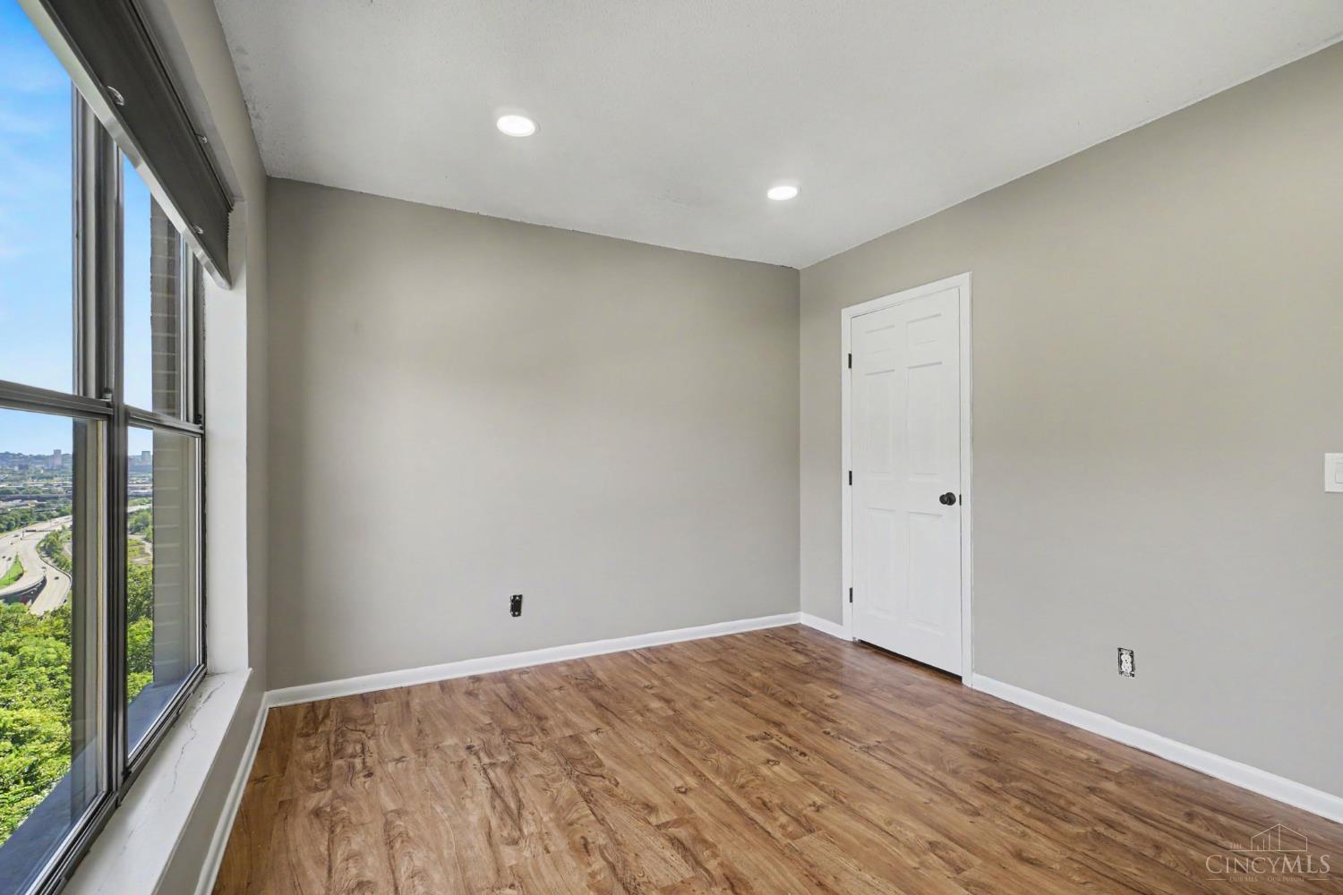 500 Mt Hope Avenue Property Photo 12