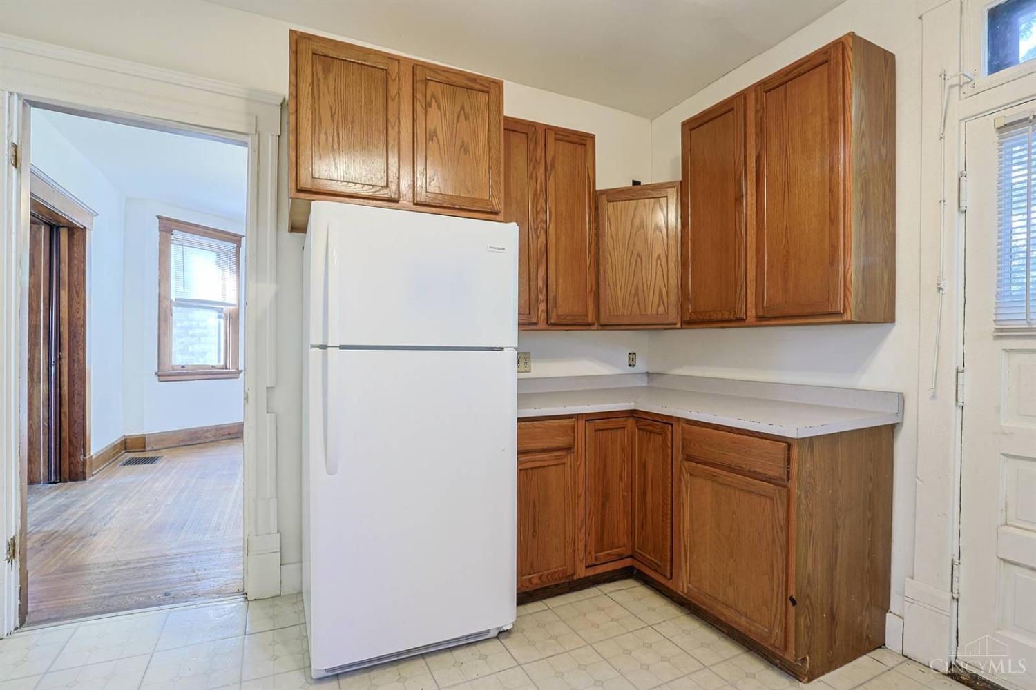 2555 Fairview Avenue Property Photo 16