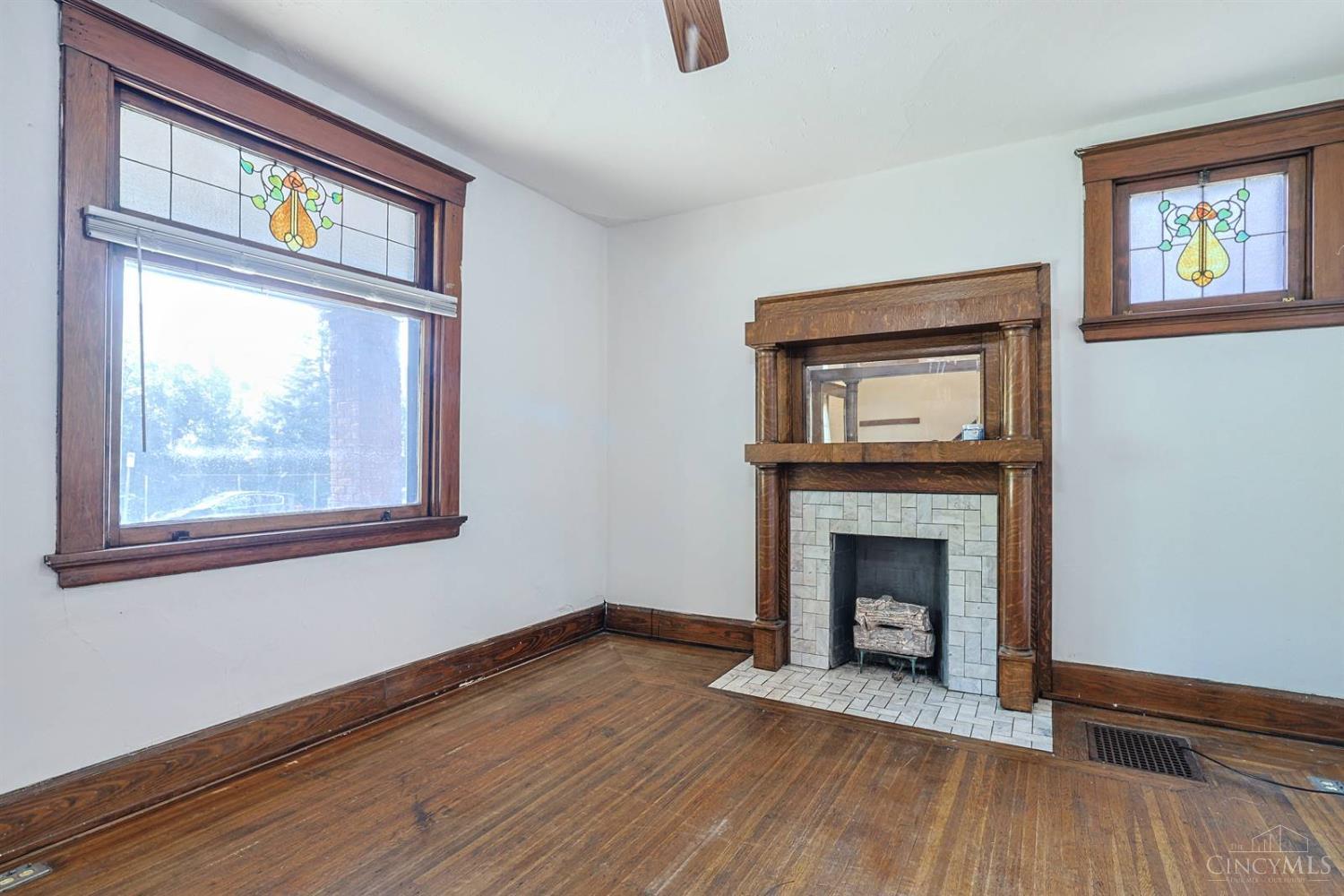 2555 Fairview Avenue Property Photo 28