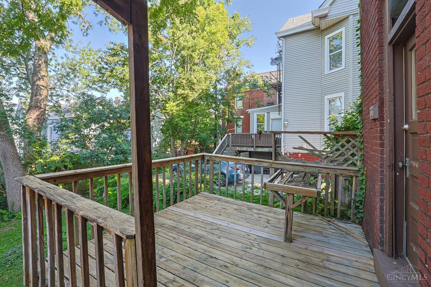 2555 Fairview Avenue Property Photo 30