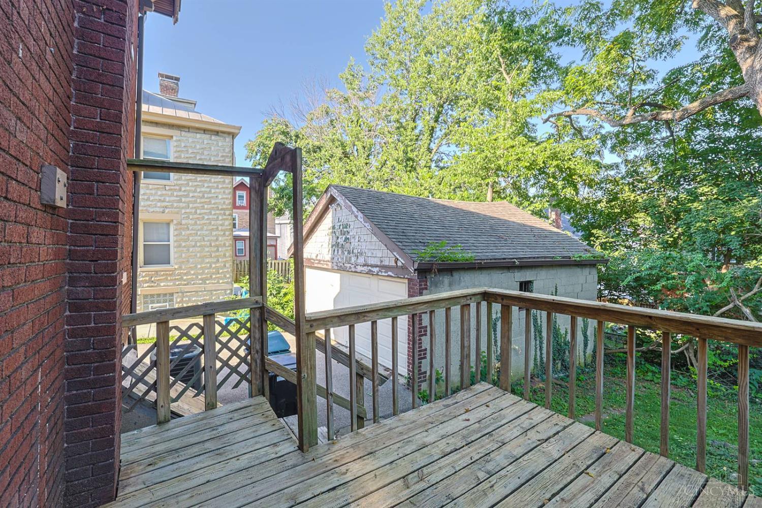 2555 Fairview Avenue Property Photo 31