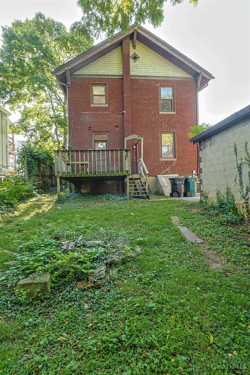 2555 Fairview Avenue Property Photo 36