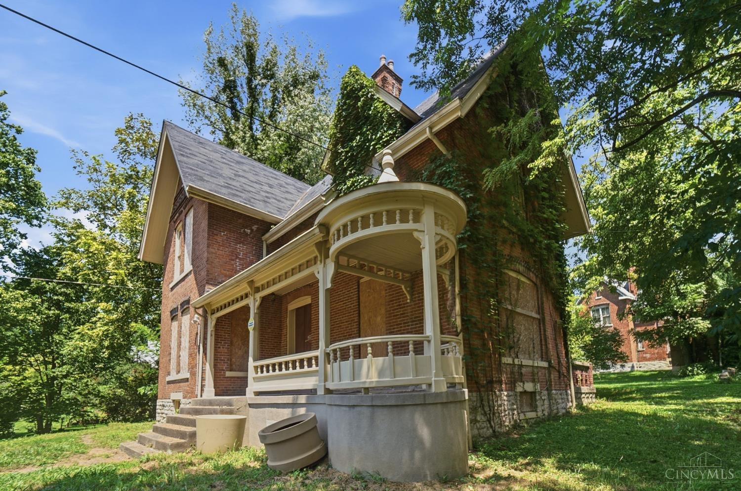 7222 Catalpa Road Property Photo 3