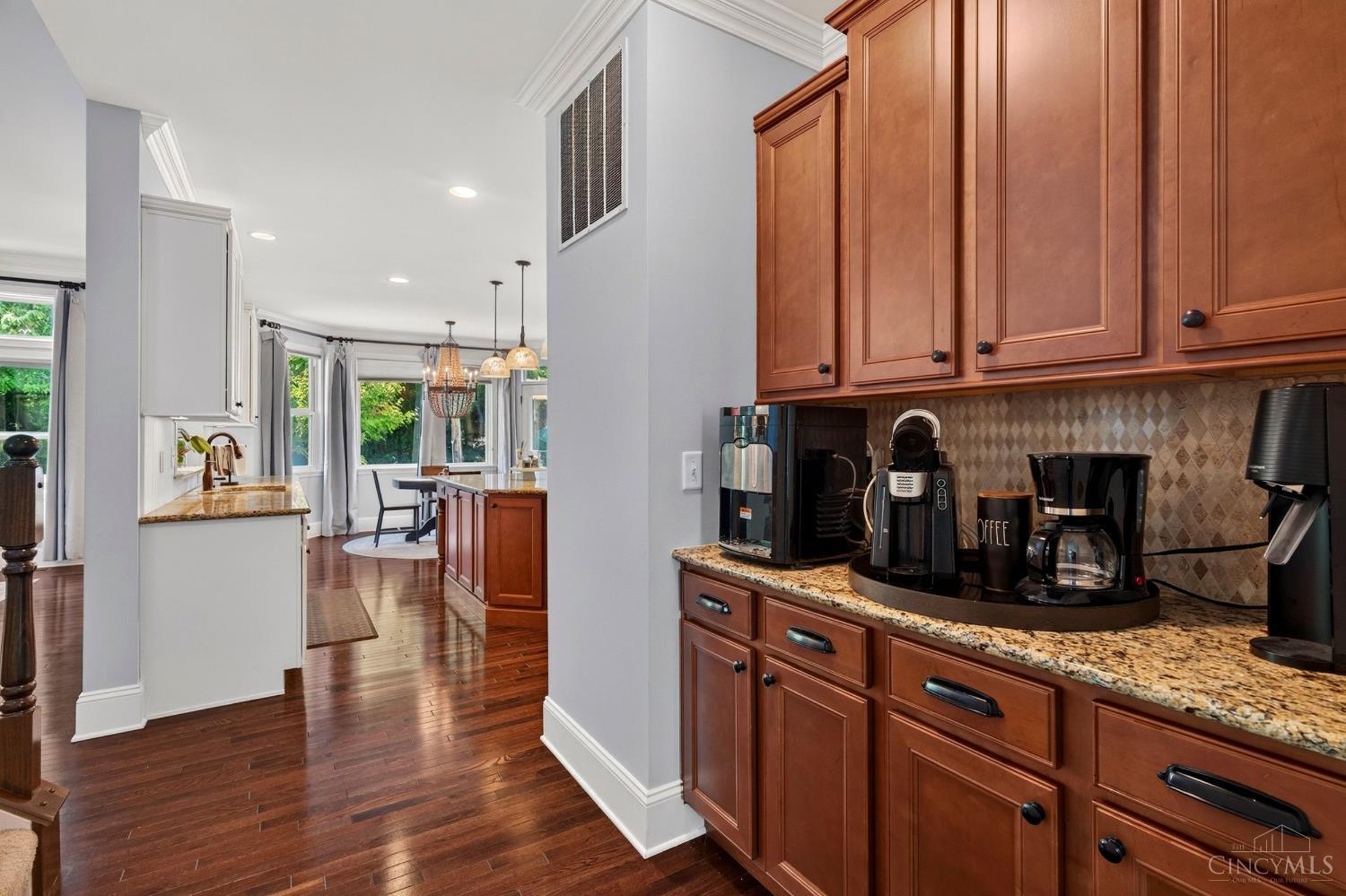 1529 Shaker Run Boulevard Property Photo 11