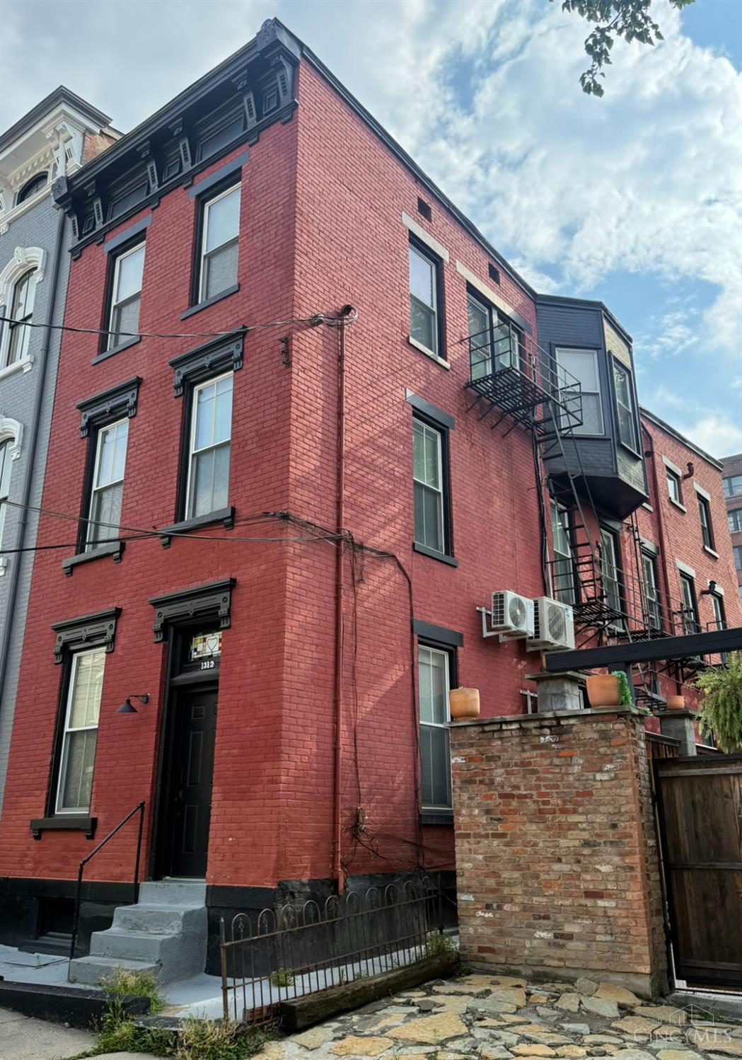 1312 Spring Street Property Photo 2