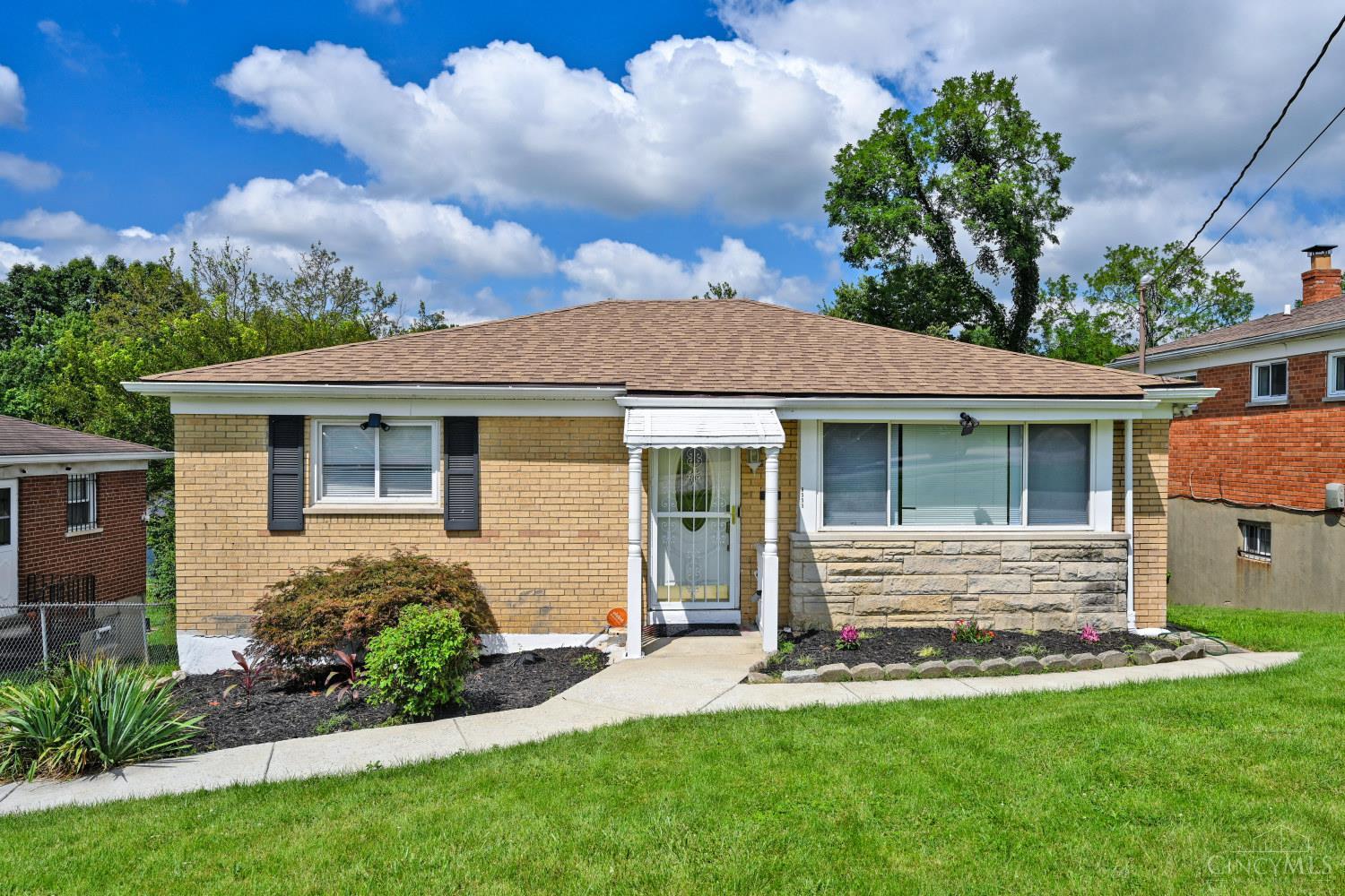 6555 Daly Road Property Photo 1