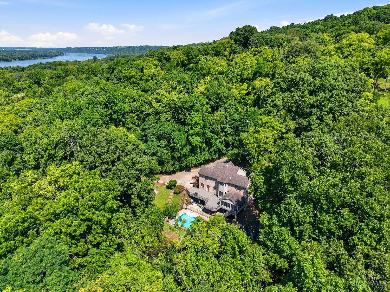 3282 Alpine Terrace Property Photo 5