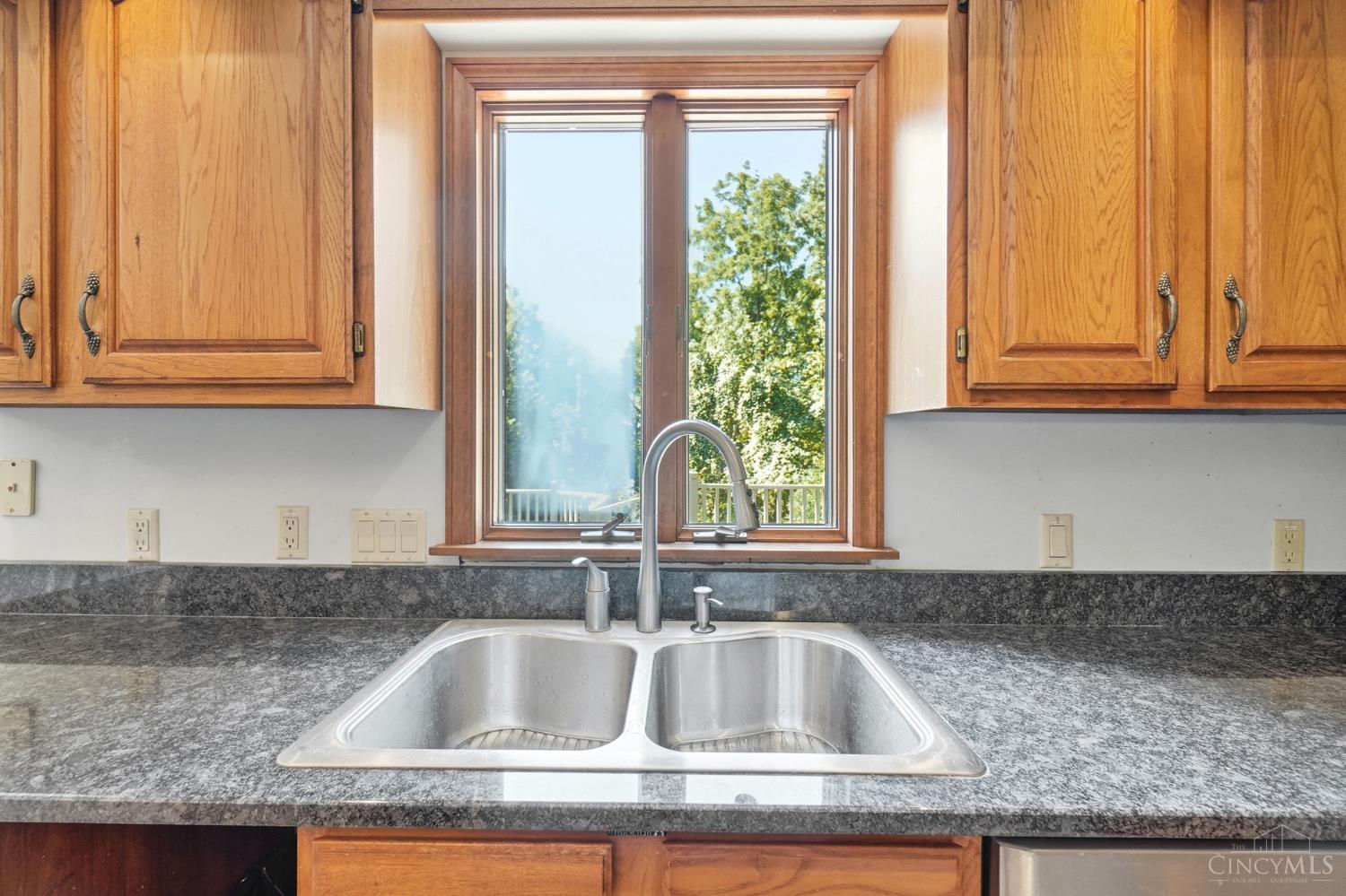 3282 Alpine Terrace Property Photo 17