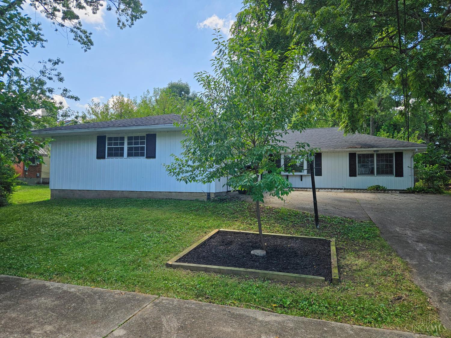 W 579 Kemper Road Property Photo 1