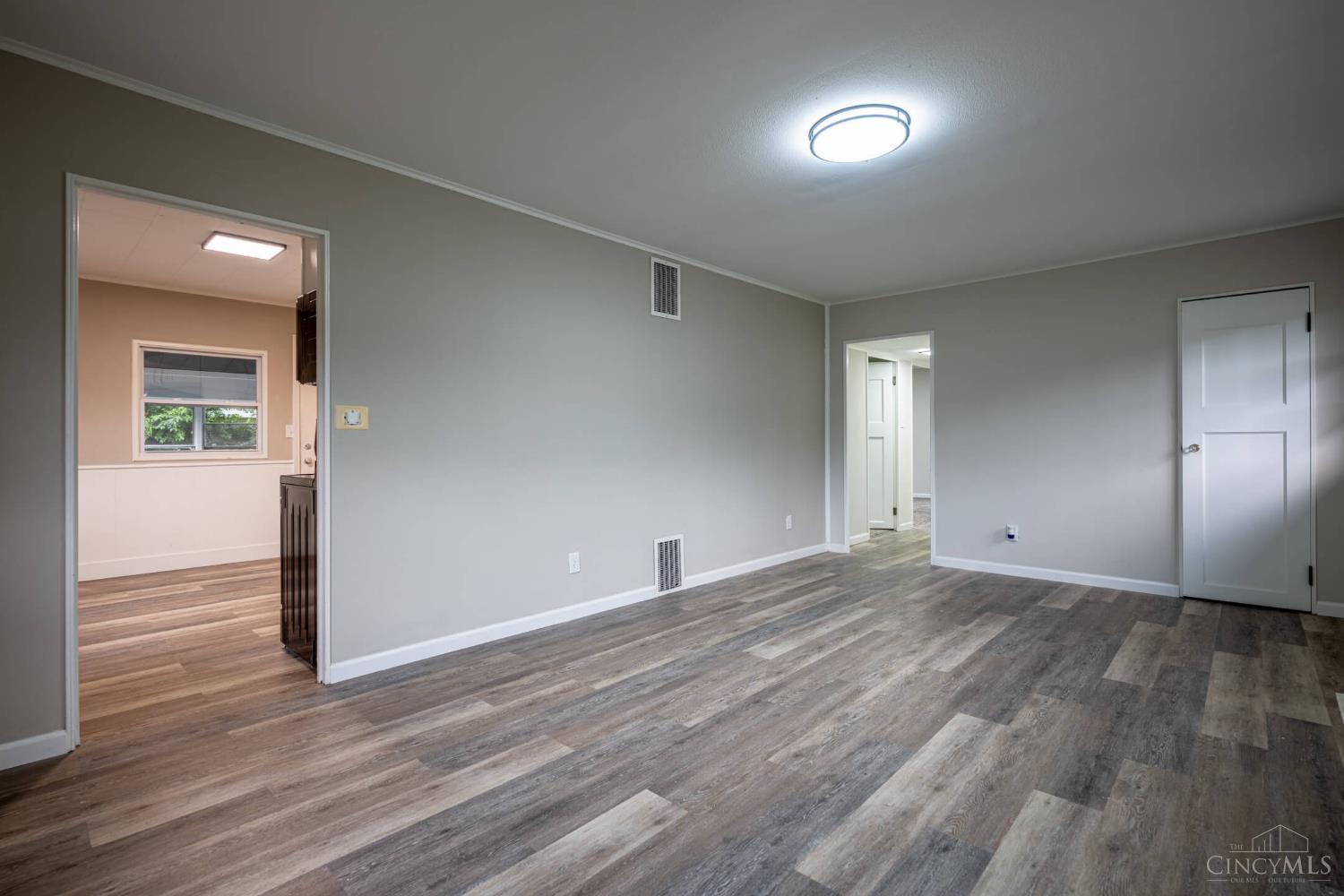 1101 Sorg Place Property Photo 4