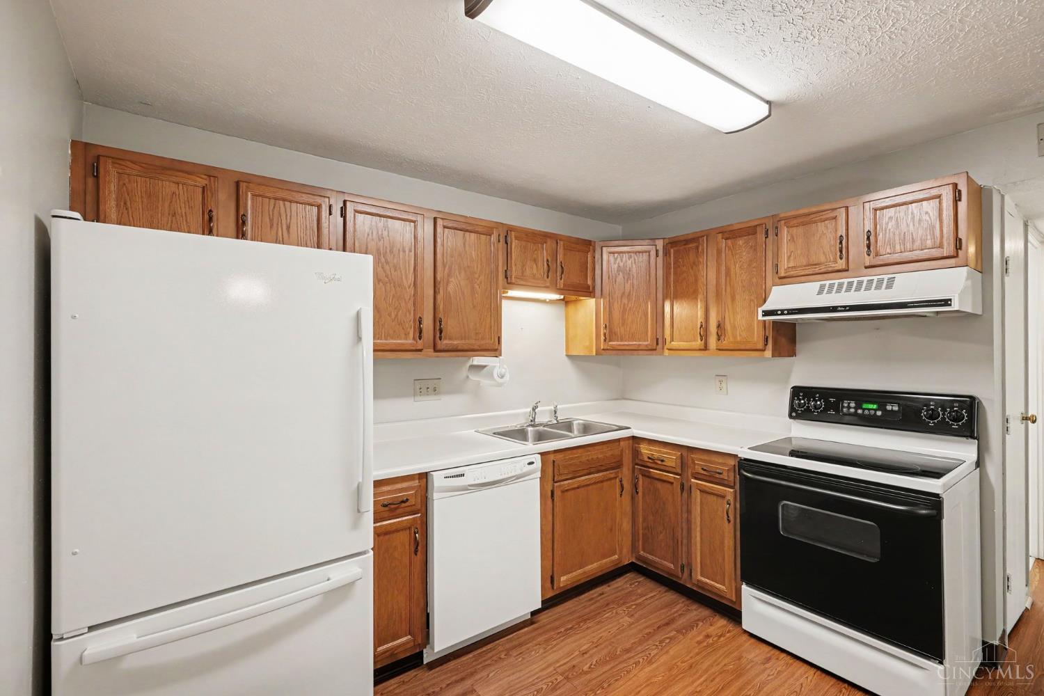 5788 Ashby Court Property Photo 4