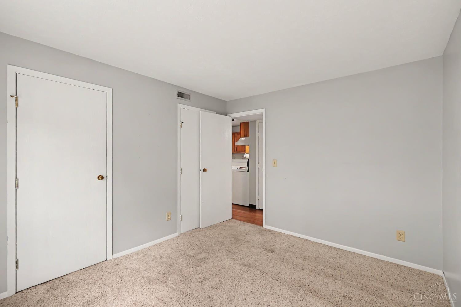 5788 Ashby Court Property Photo 8