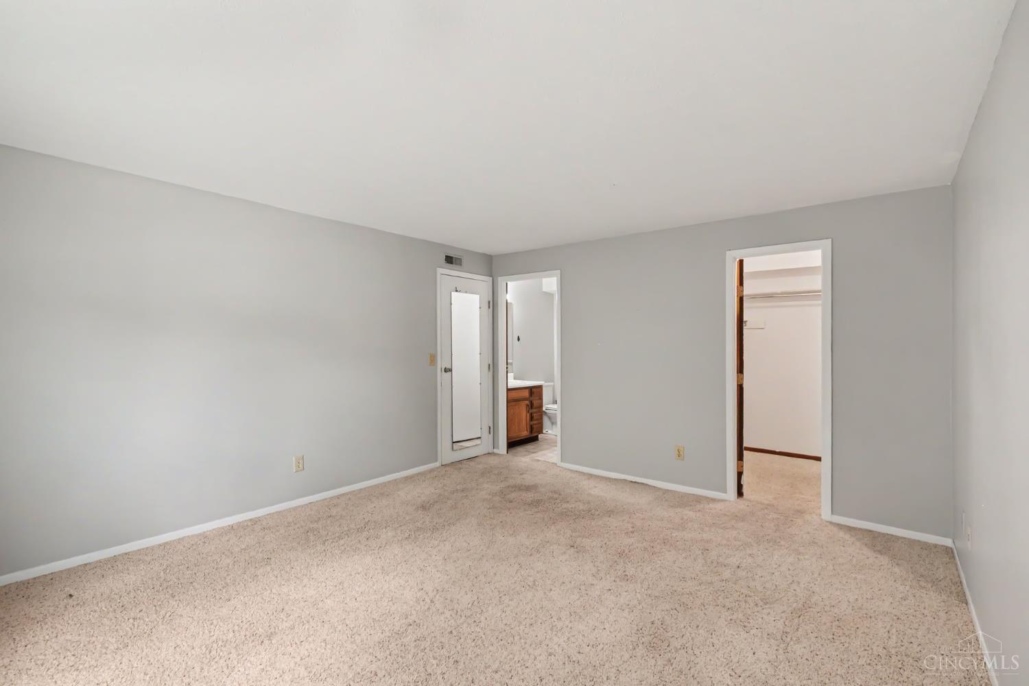 5788 Ashby Court Property Photo 10