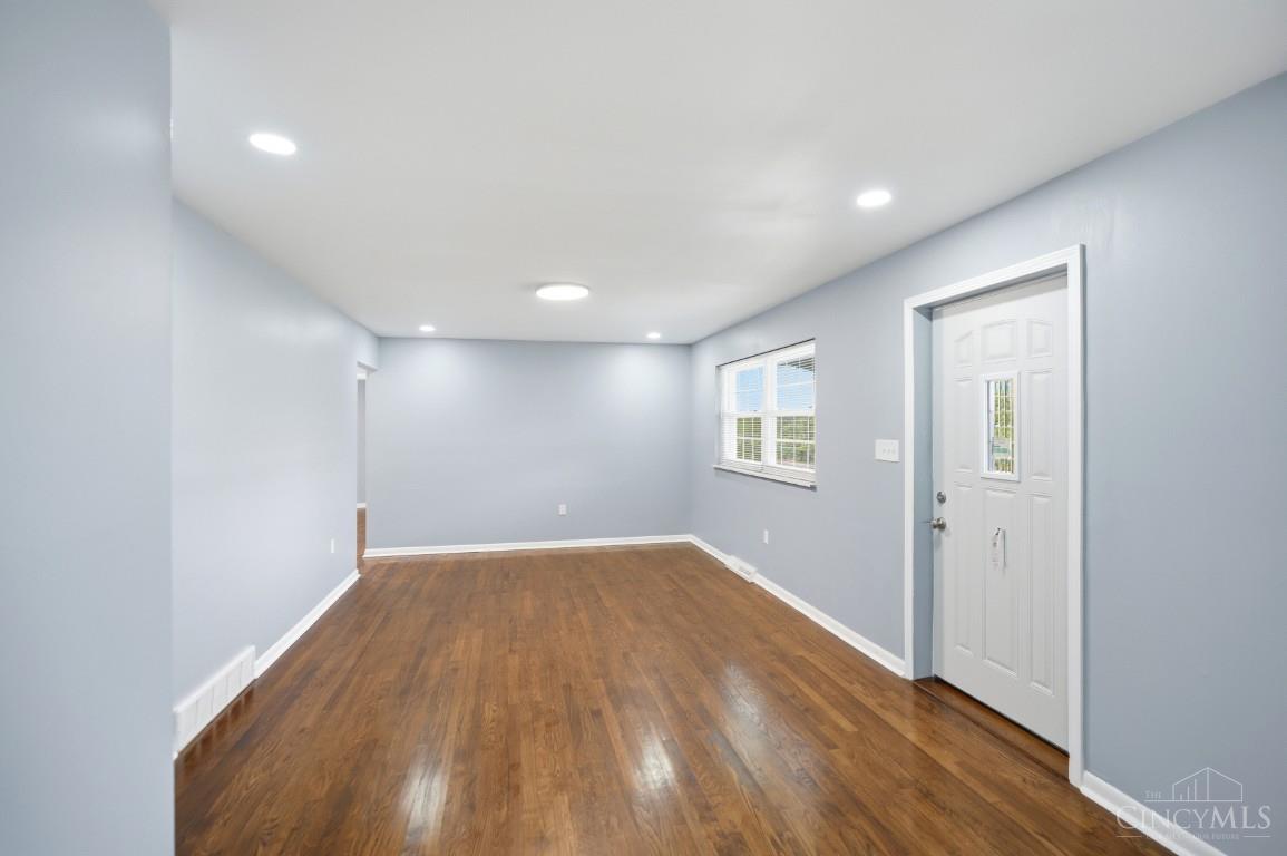 7273 Birchwood Drive Property Photo 6